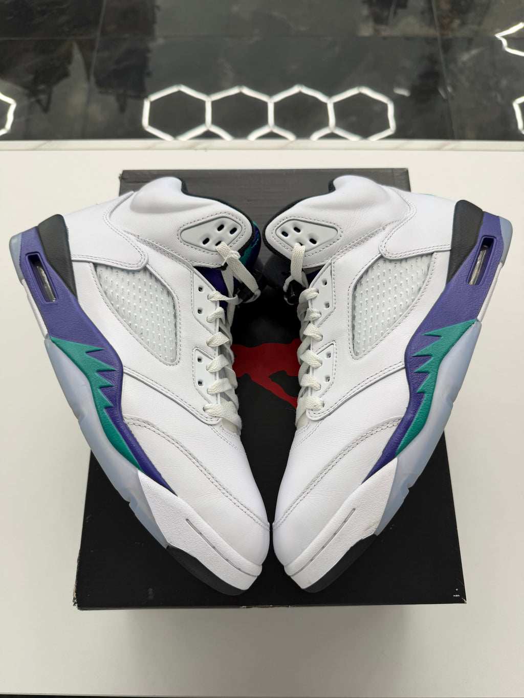 Jordan 5 Retro Grape (2025)