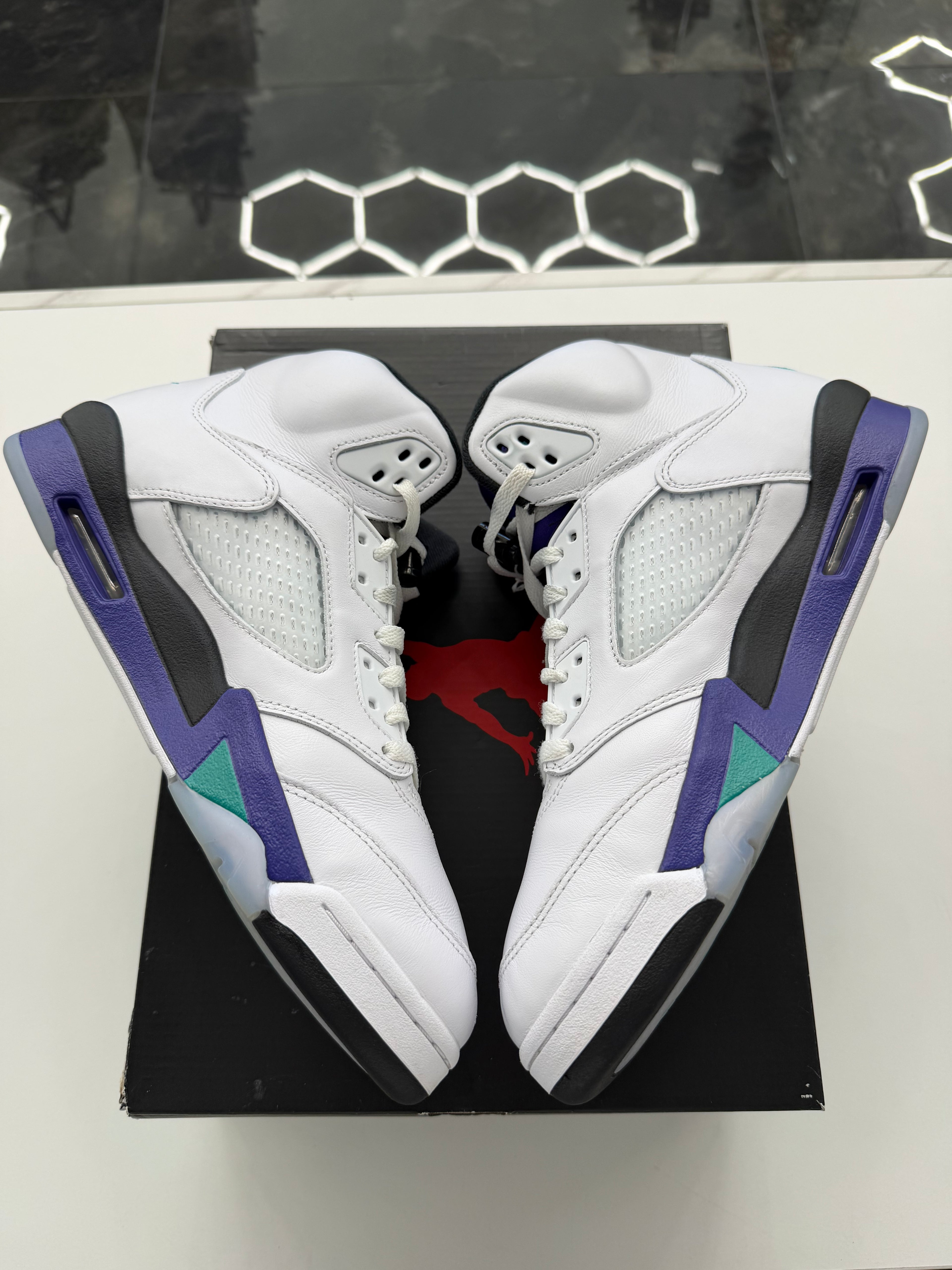 Jordan 5 Retro Grape (2025)