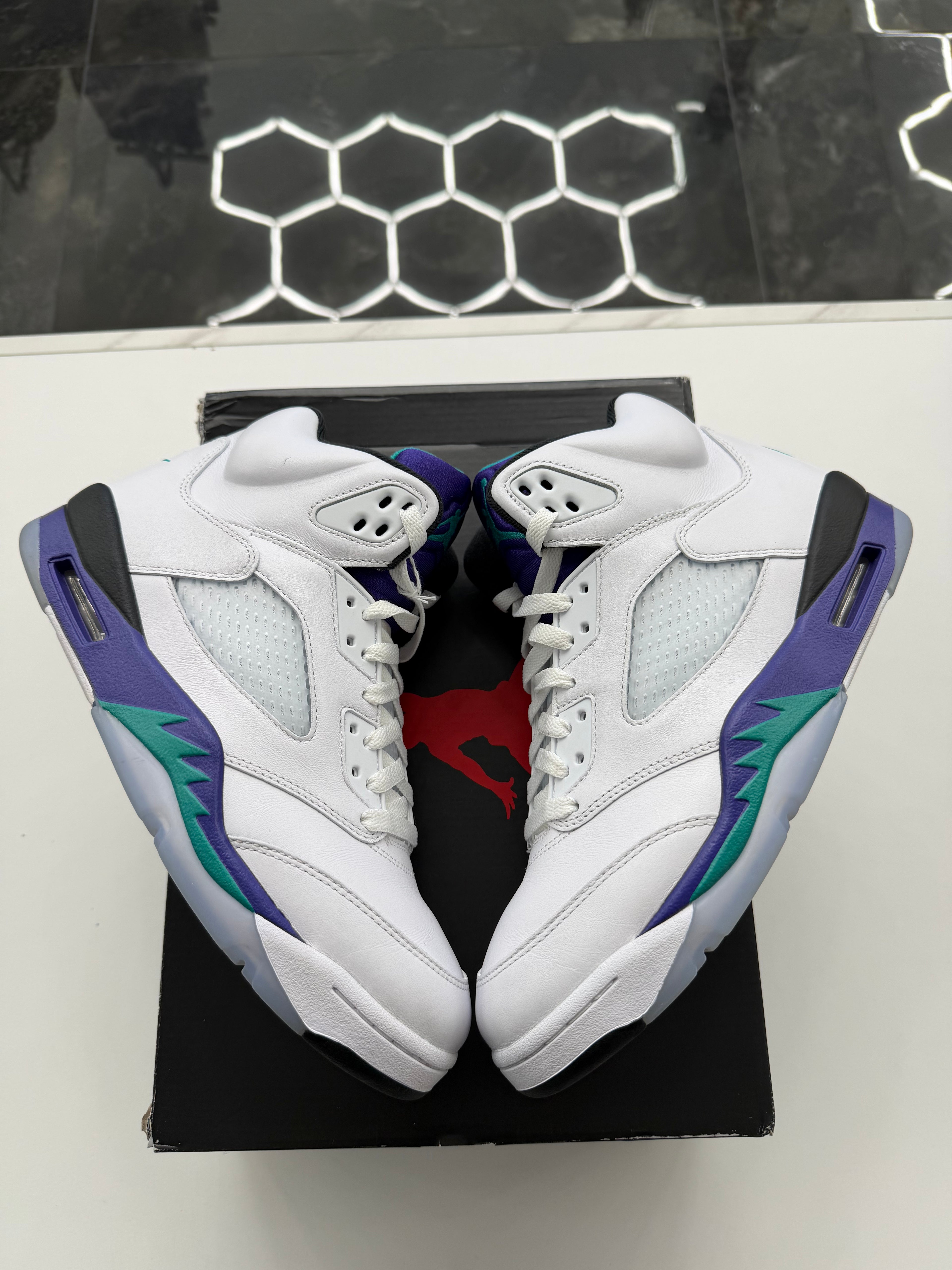 Jordan 5 Retro Grape (2025)