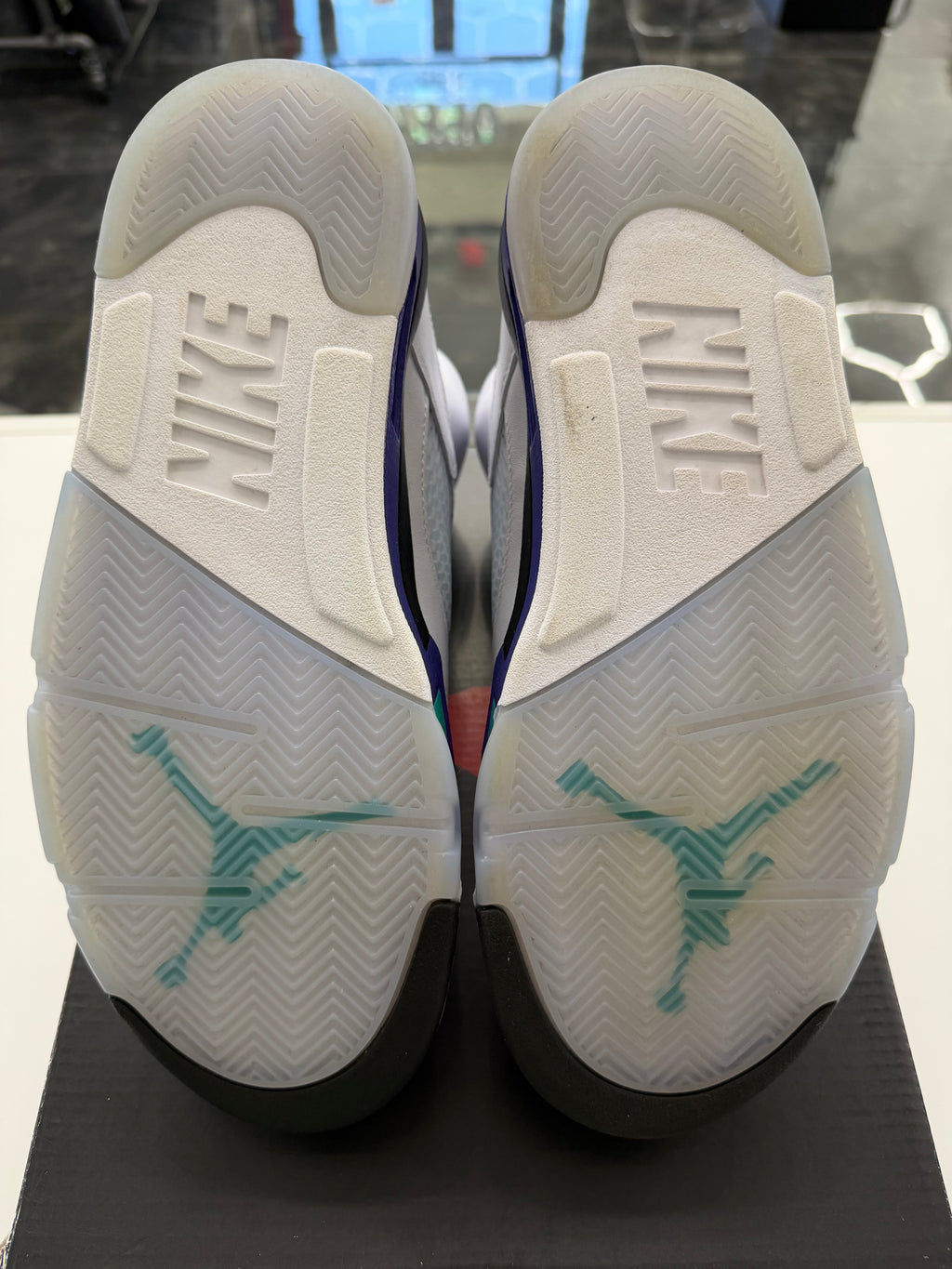 Jordan 5 Retro Grape (2025)
