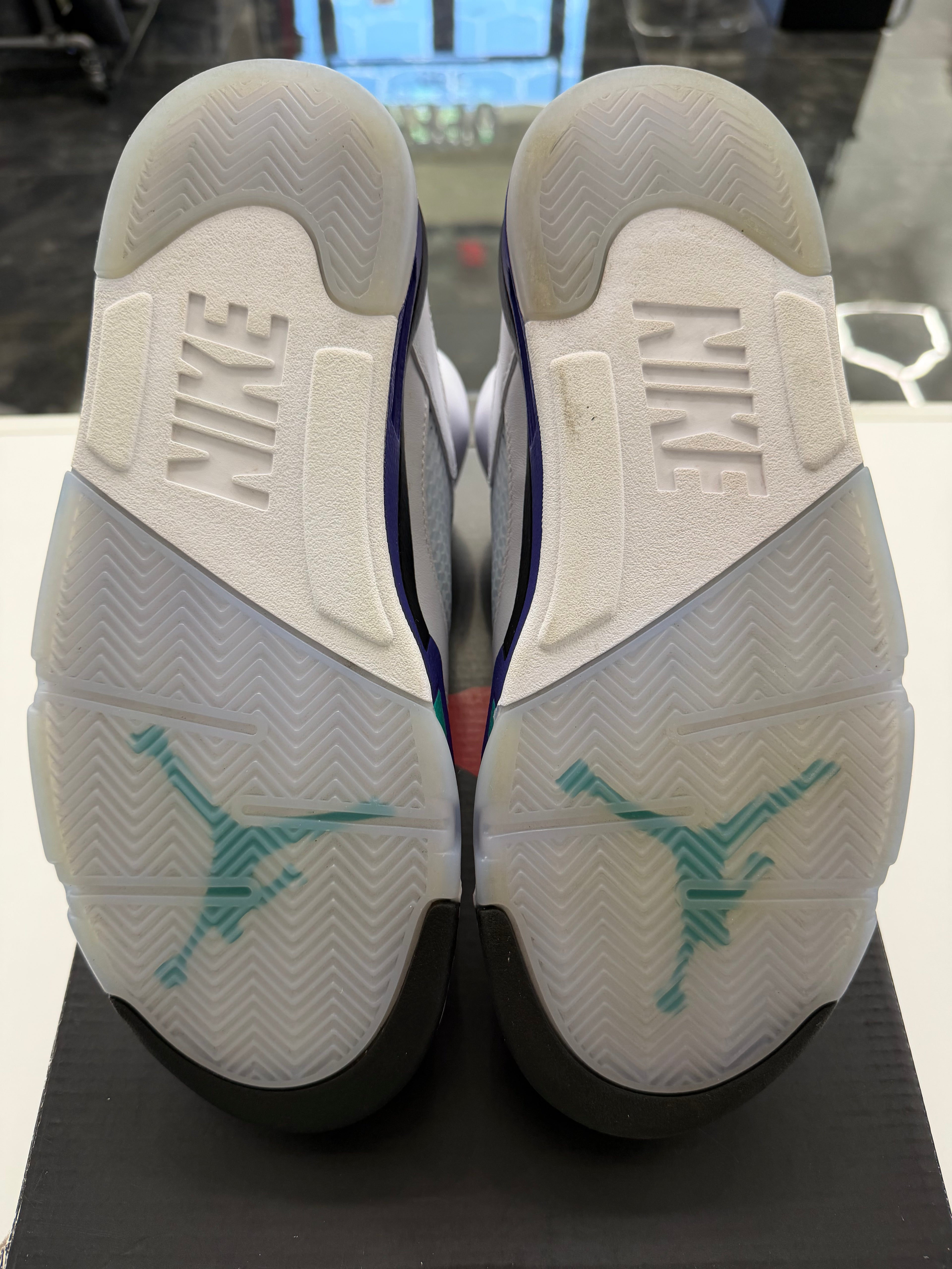 Jordan 5 Retro Grape (2025)