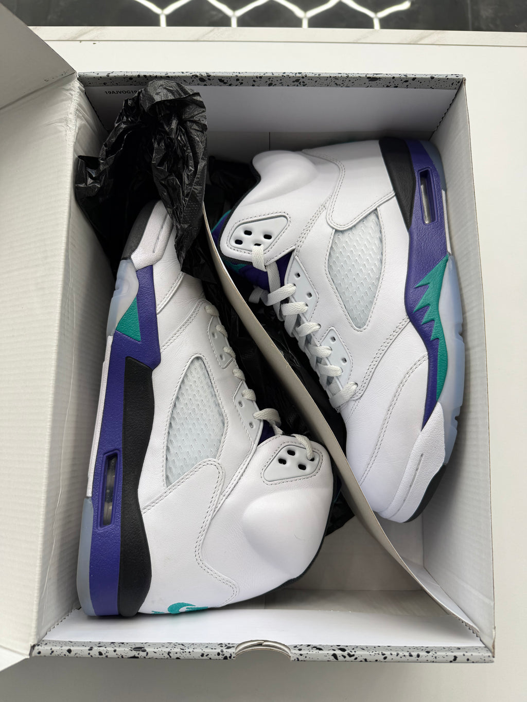 Jordan 5 Retro Grape (2025)