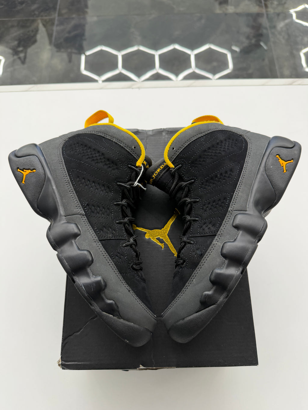 Jordan 9 Retro Dark Charcoal University Gold (REPLACEMENT BOX)