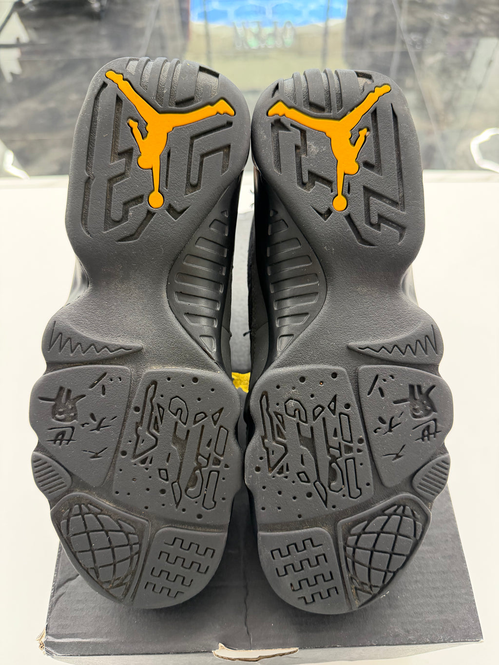 Jordan 9 Retro Dark Charcoal University Gold (REPLACEMENT BOX)