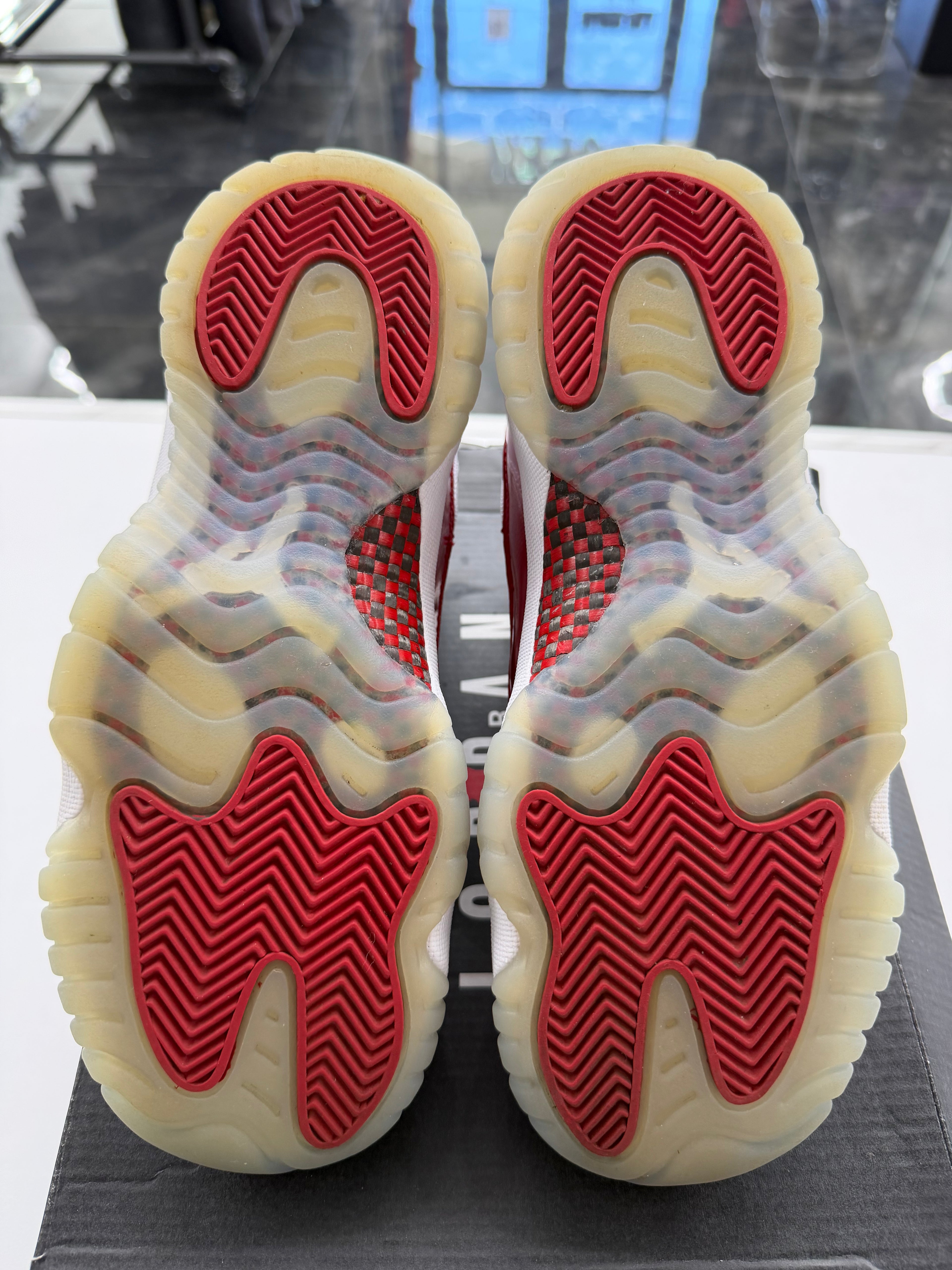 Jordan 11 Retro Cherry (2022) (GS)