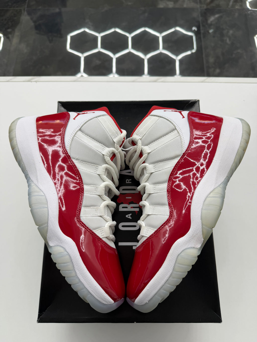 Jordan 11 Retro Cherry (2022)