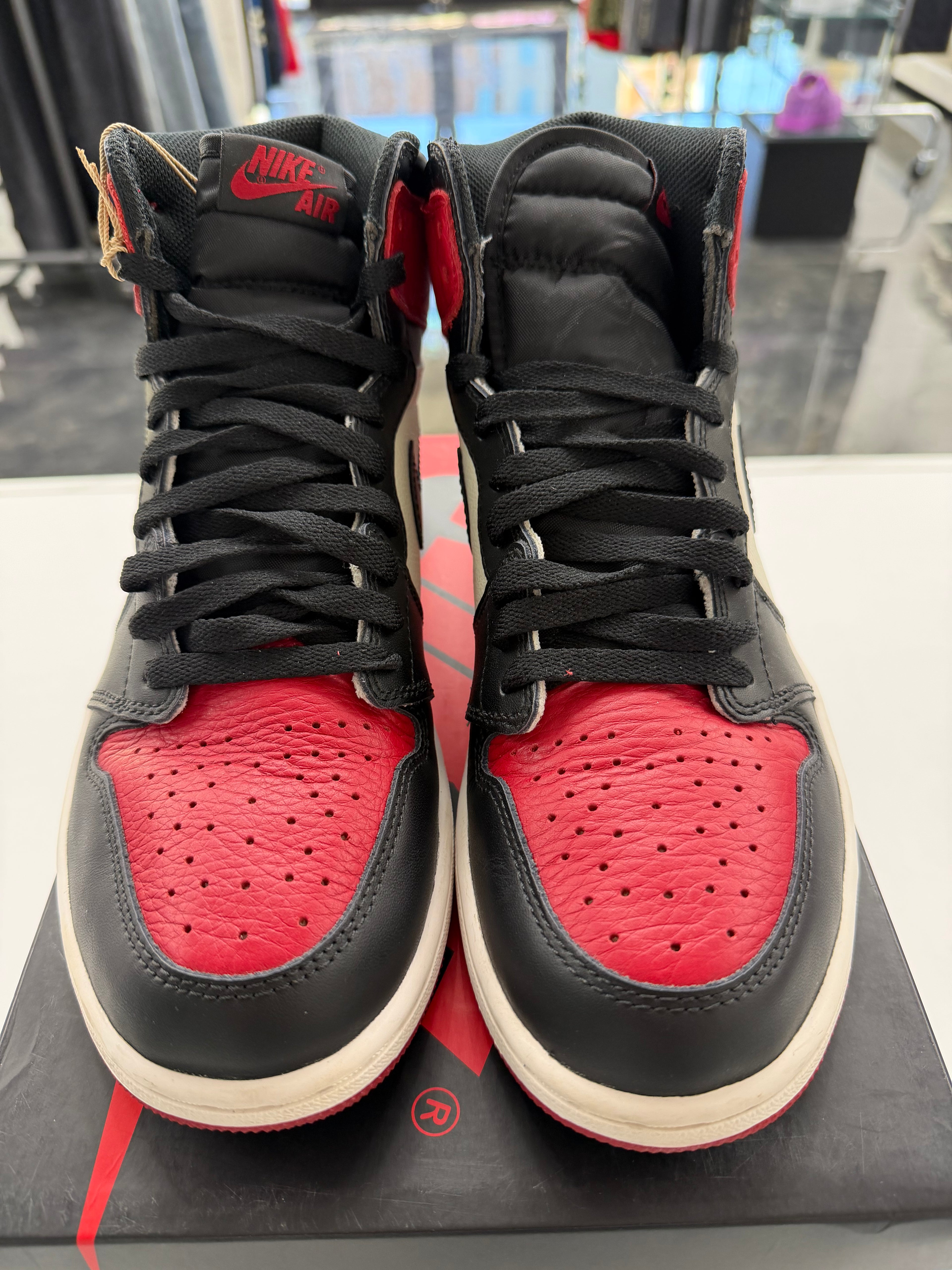 Jordan 1 Retro High Bred Toe