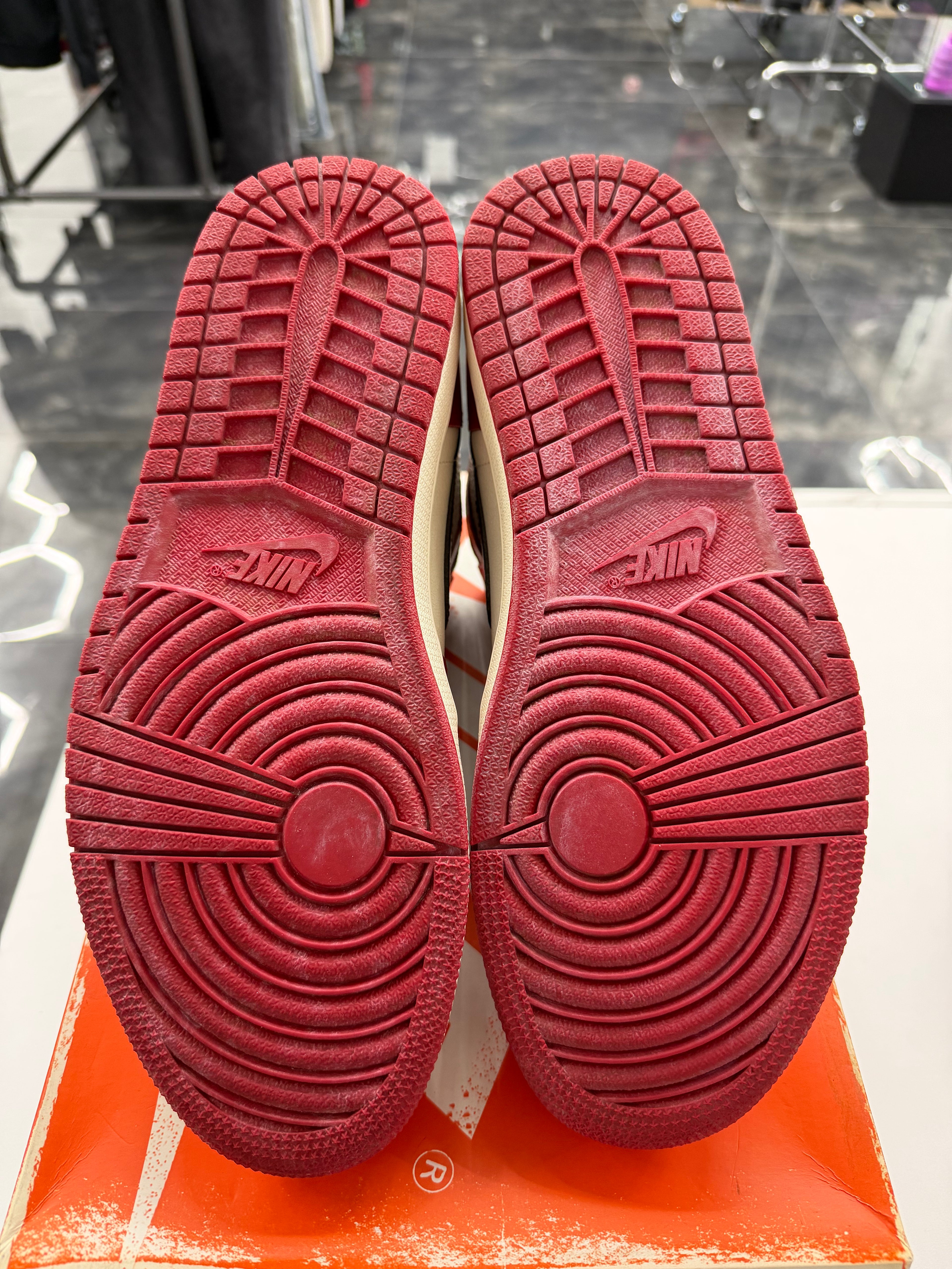 Jordan 1 Retro High OG Chicago Lost and Found