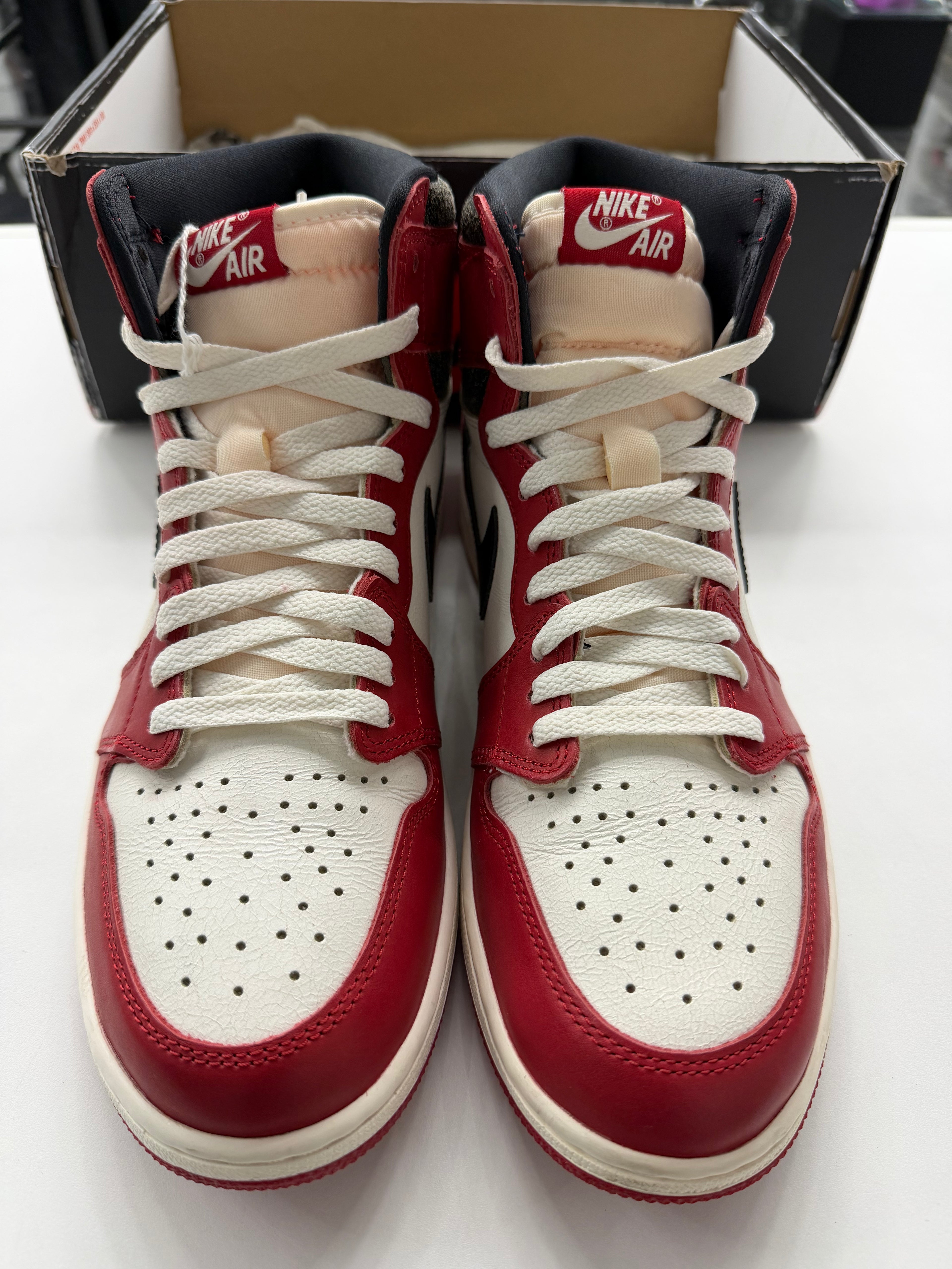 Jordan 1 Retro High OG Chicago Lost and Found (NO LID)