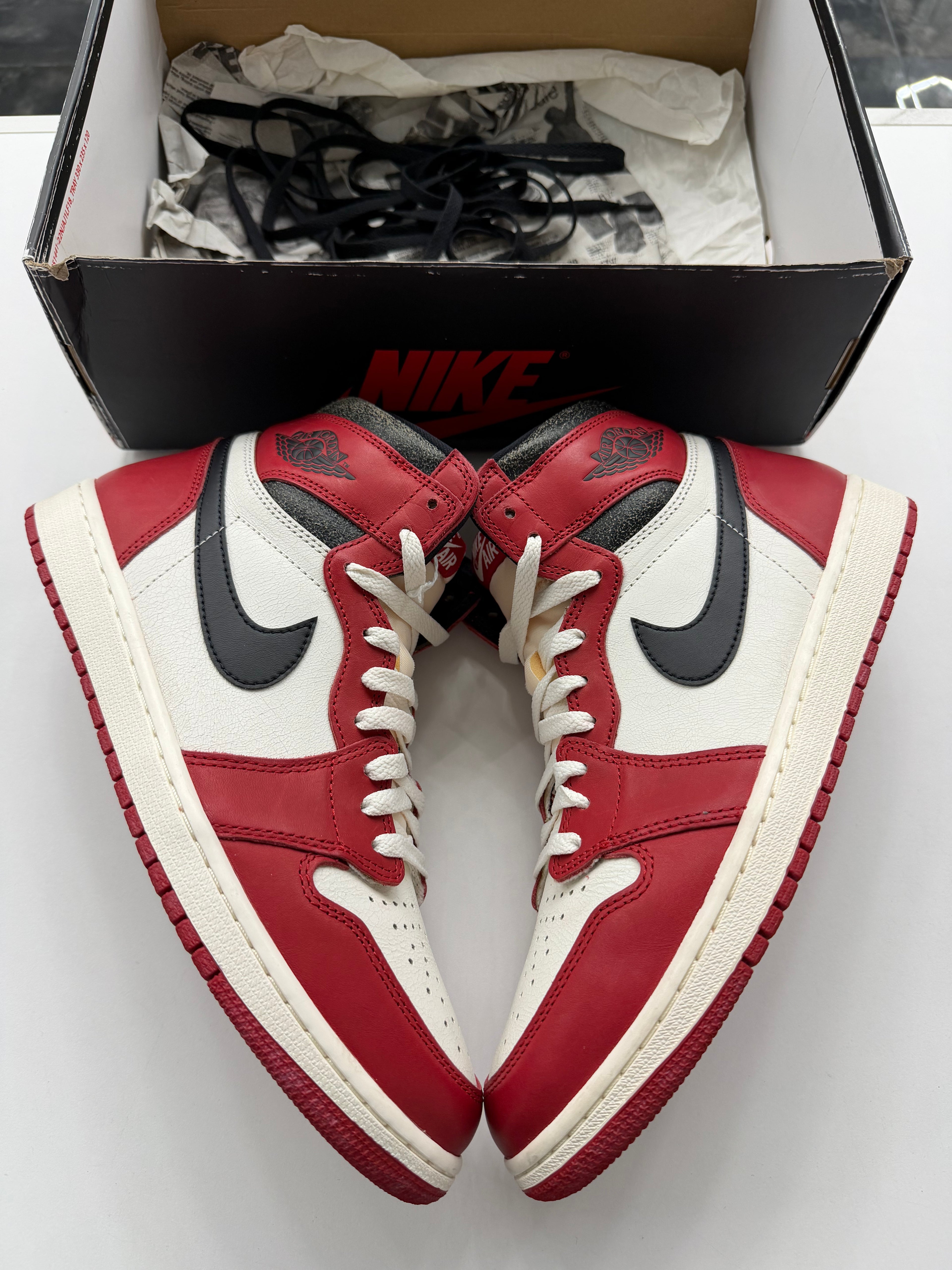 Jordan 1 Retro High OG Chicago Lost and Found (NO LID)
