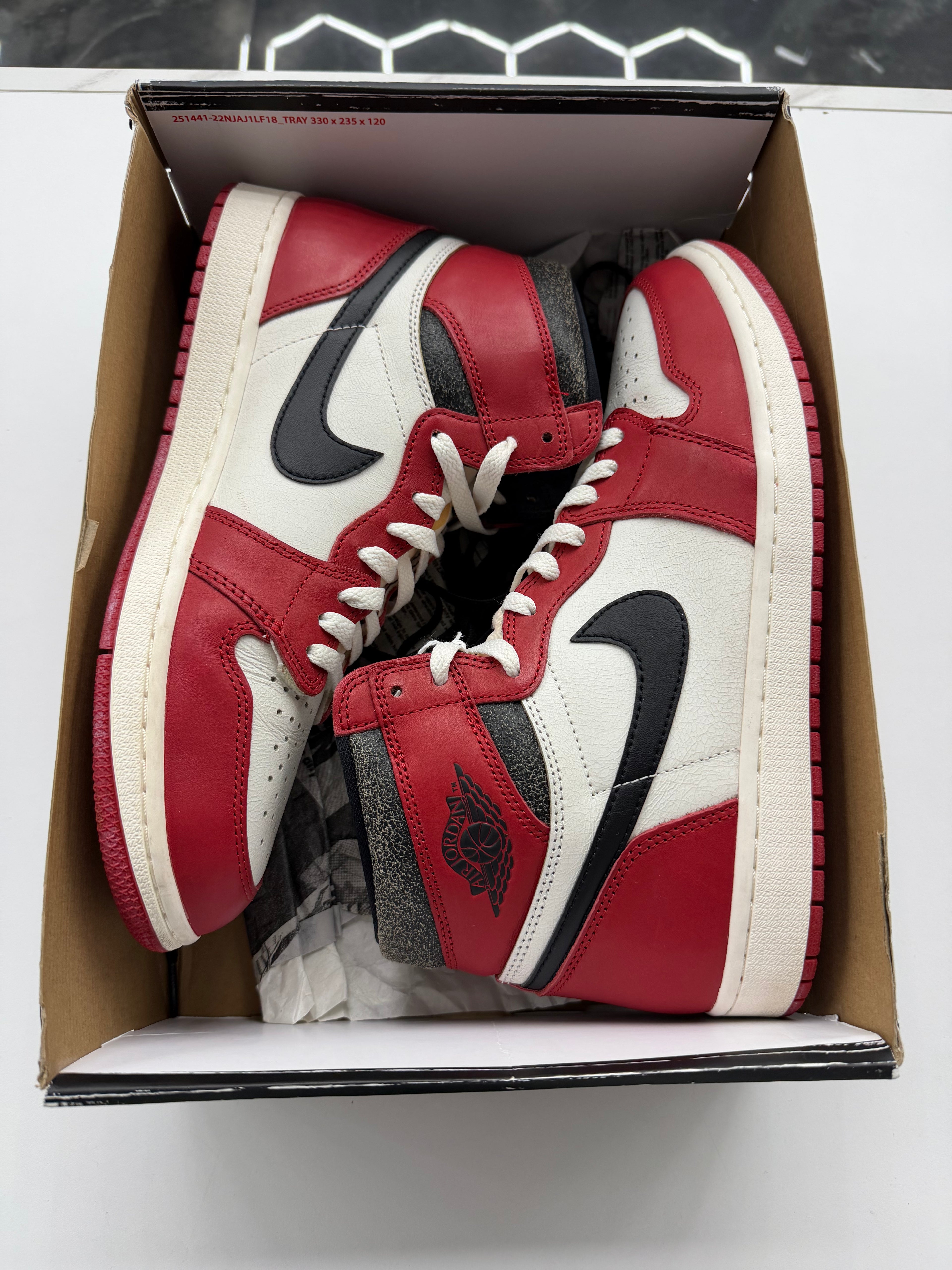Jordan 1 Retro High OG Chicago Lost and Found (NO LID)