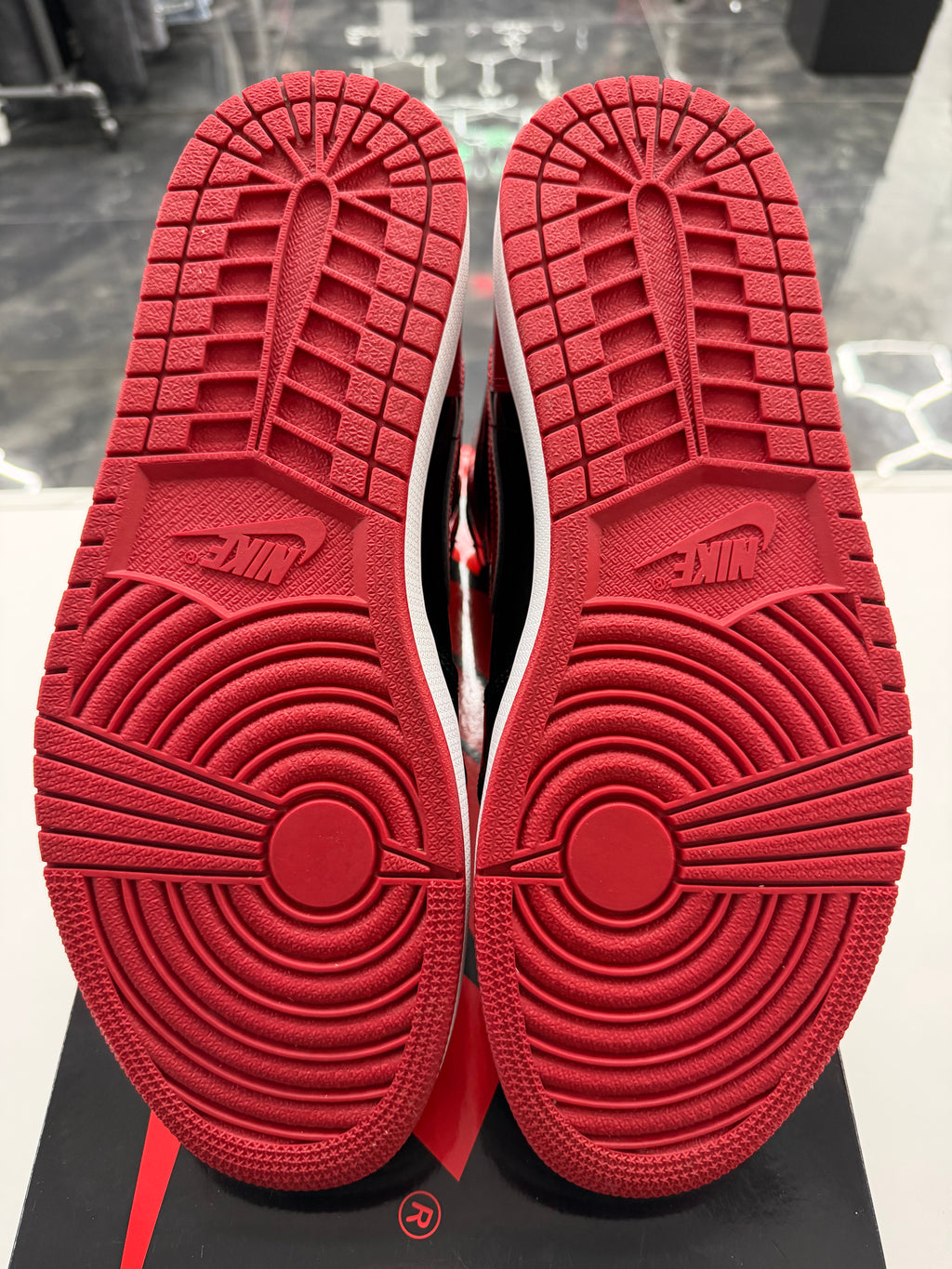 Jordan 1 Retro High Patent Bred