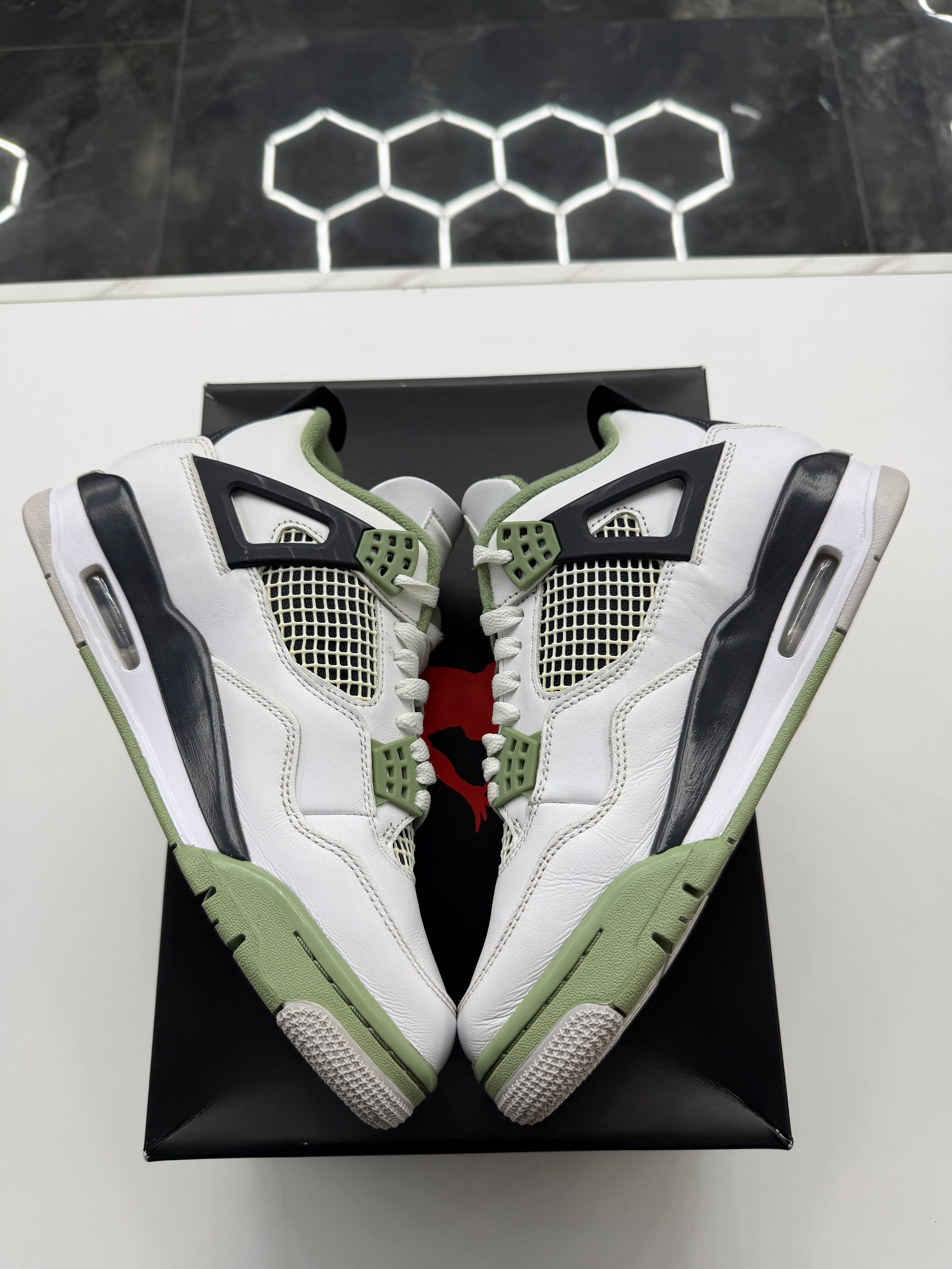 Jordan 4 Retro Seafoam (Women’s)