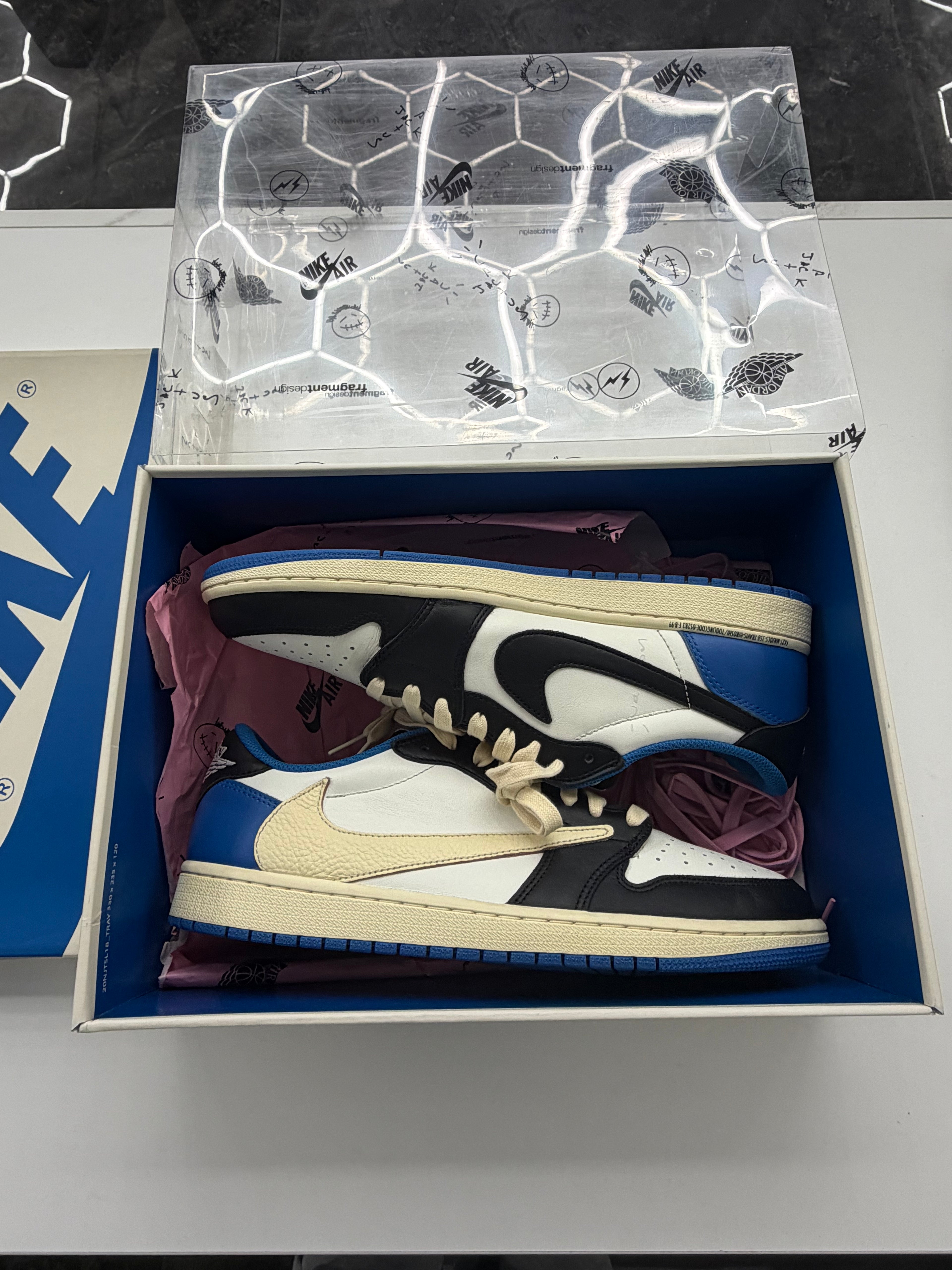 Jordan 1 Retro Low OG SP Fragment x Travis Scott