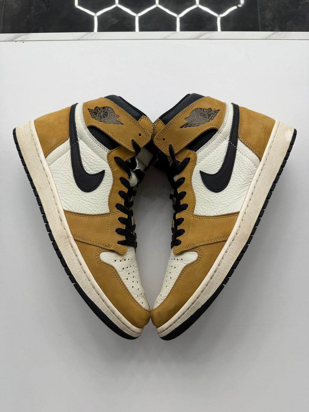 Jordan 1 Retro High OG "Rookie of the Year" (NO BOX)