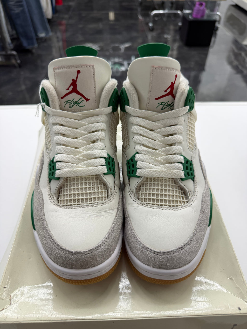 Jordan 4 Retro SB Pine Green