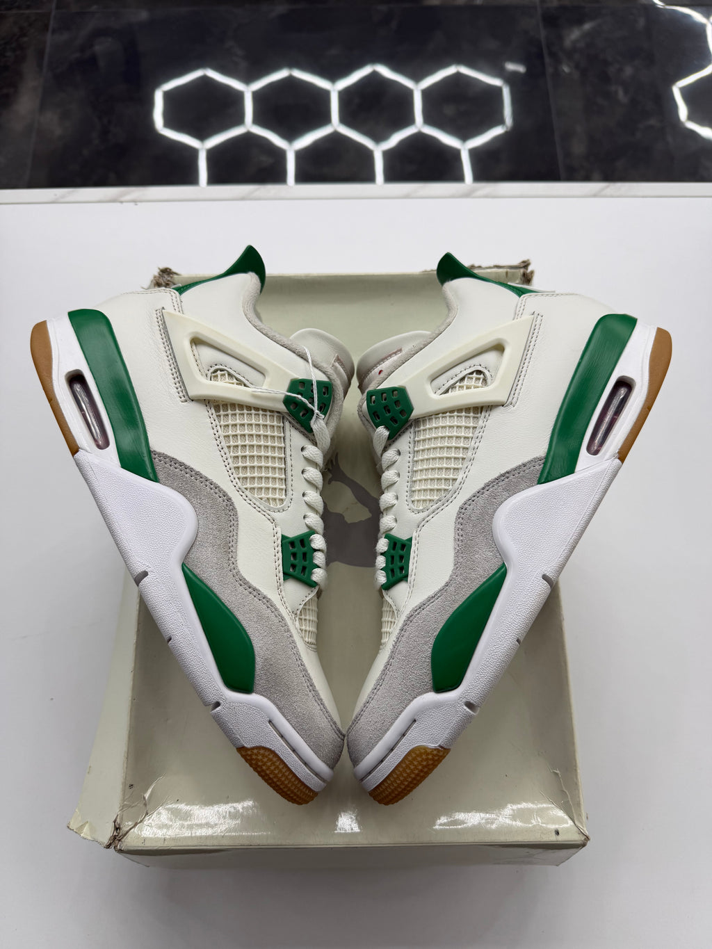 Jordan 4 Retro SB Pine Green