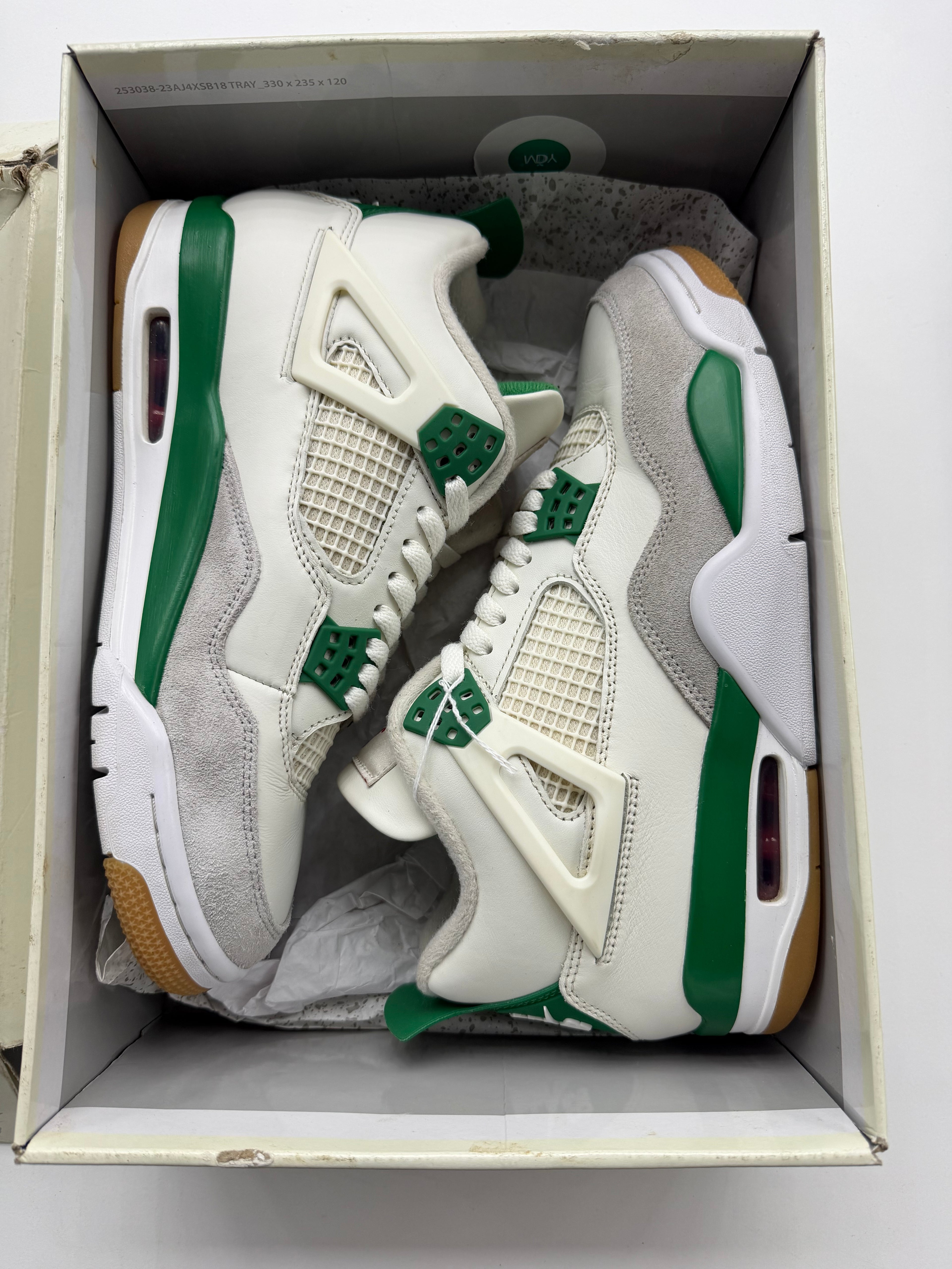 Jordan 4 Retro SB Pine Green