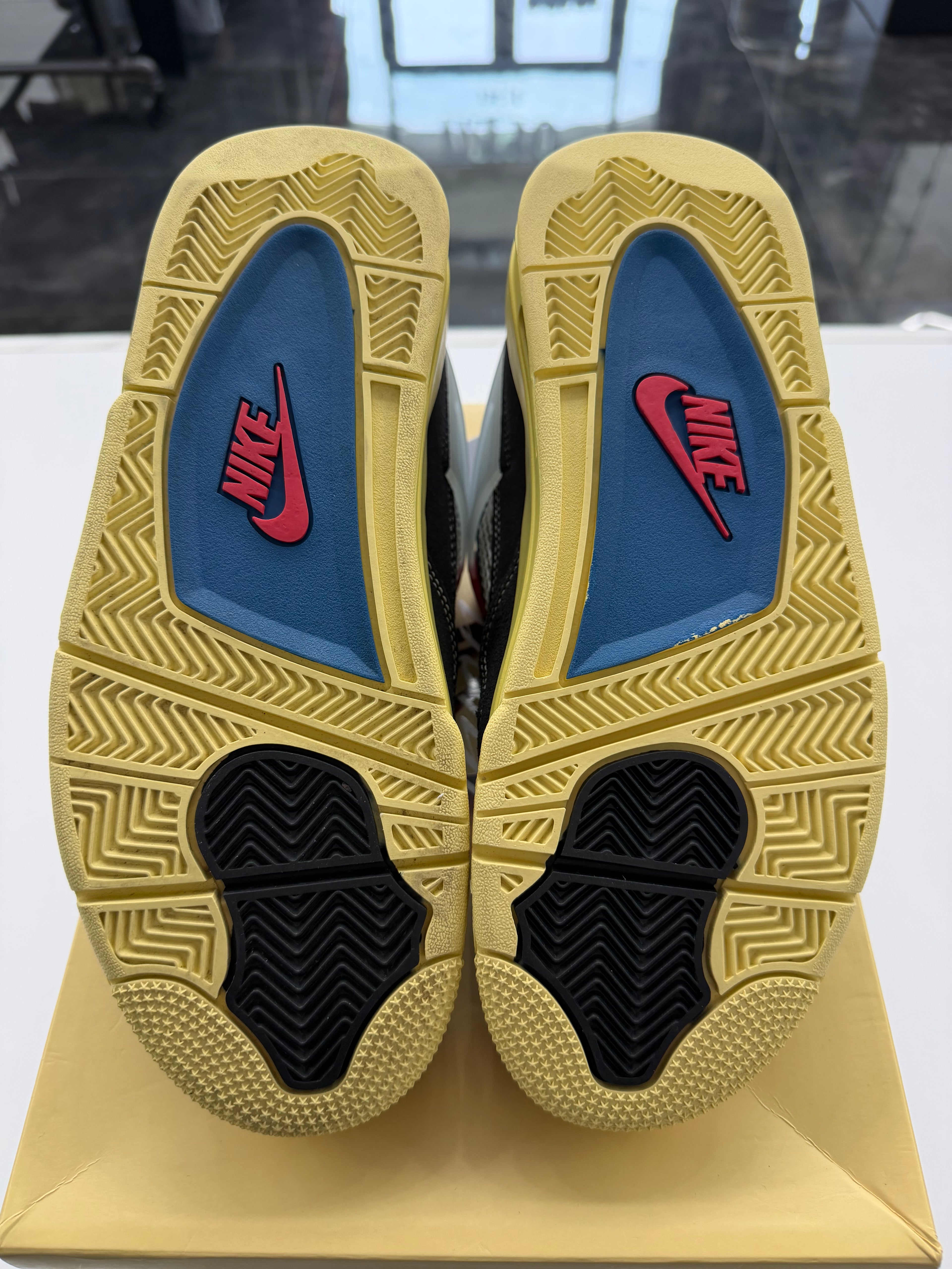 Jordan 4 Retro Union Off Noir