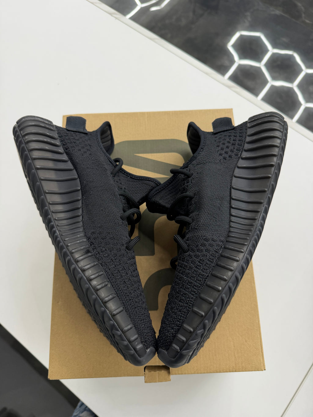 Adidas Yeezy 350 V2 Onyx