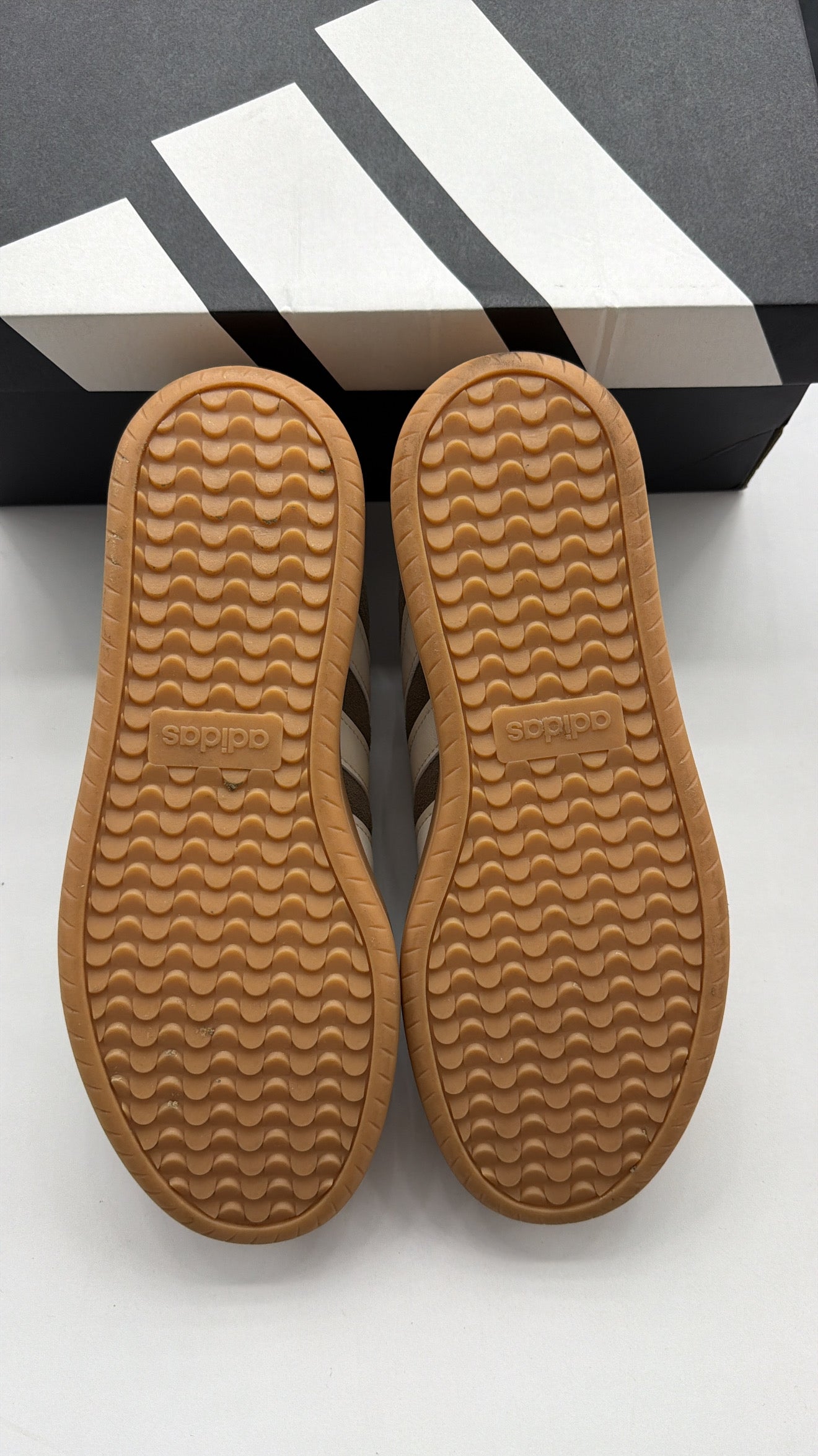 Adidas Barreda casual shoes