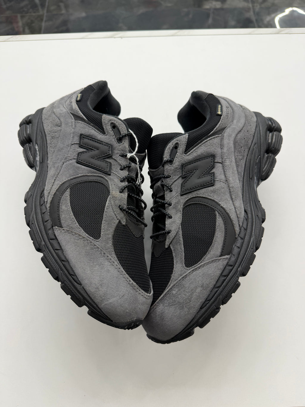 New Balance 2002R GORE-TEX (NO BOX)