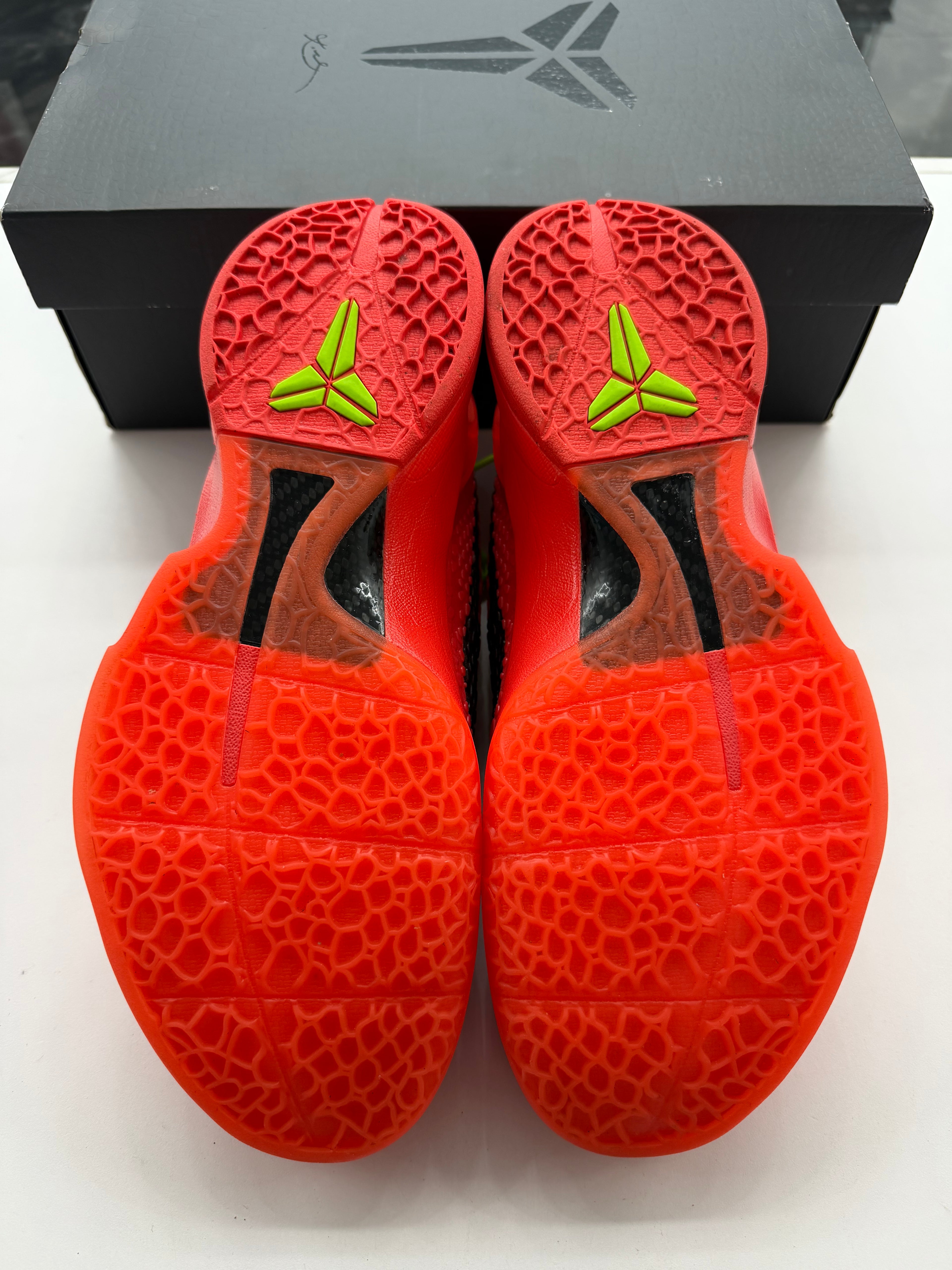 Kobe 6 Protro Reverse Grinch