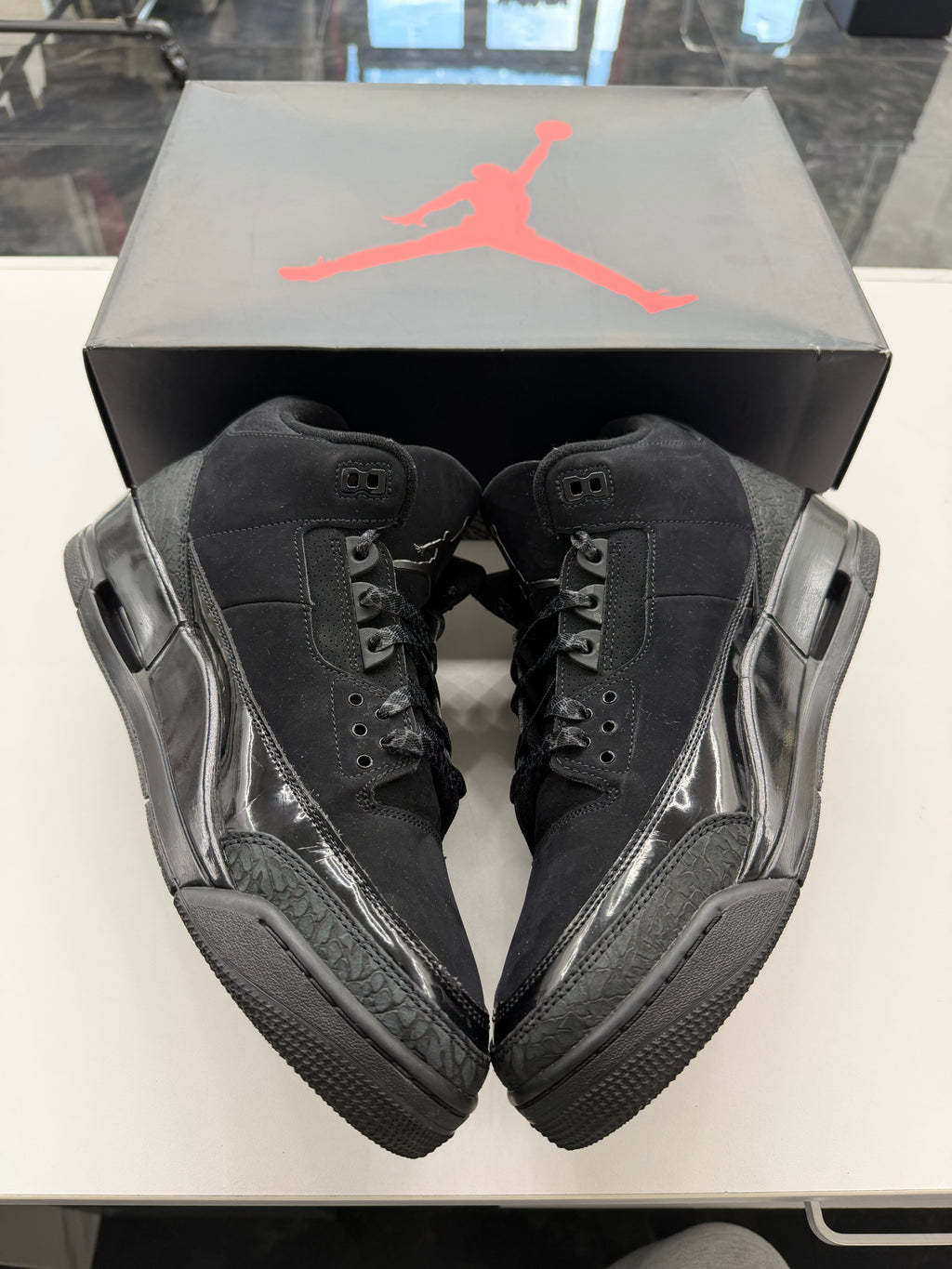 Jordan 3 Retro Black Cat (2025)
