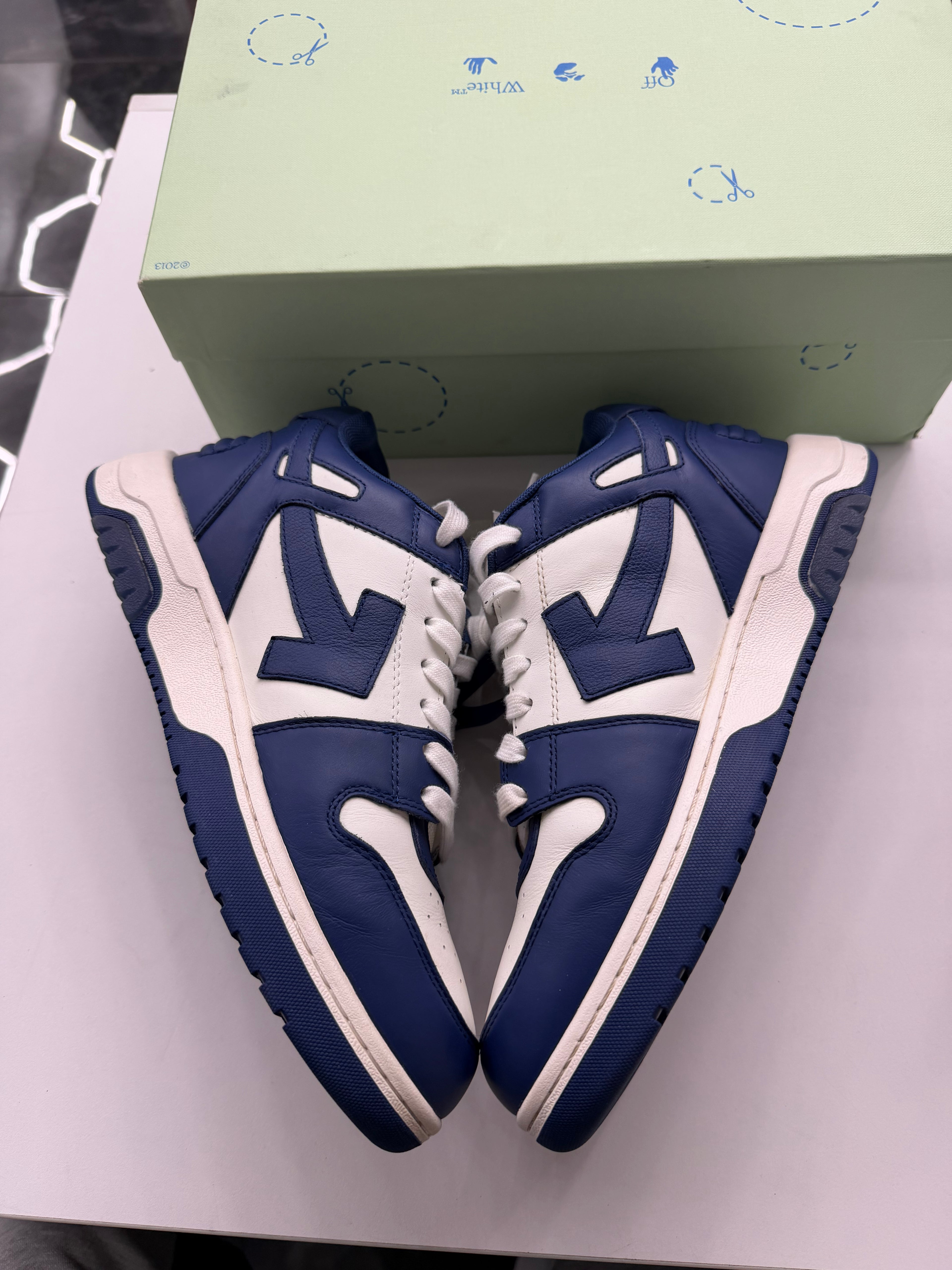 OFF-White Low Tops Dark Blue White