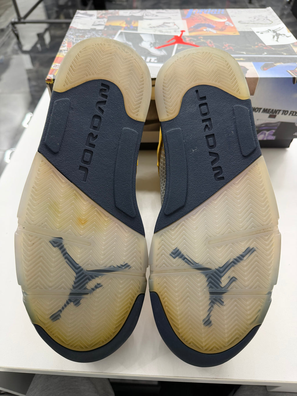 Jordan 5 Retro Michigan (2019)