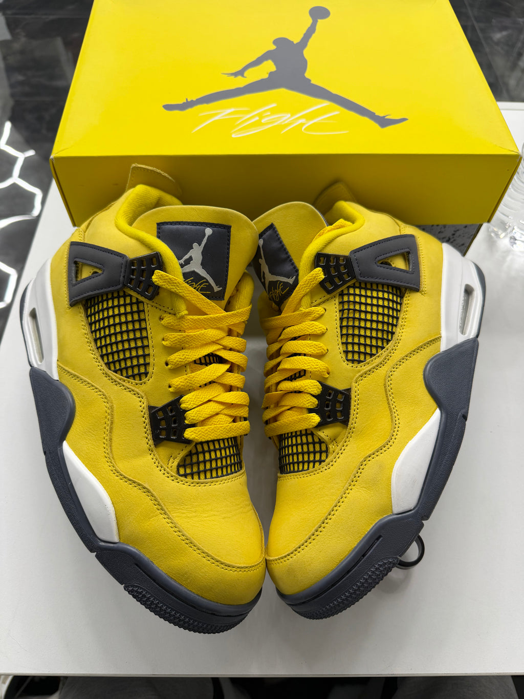 Jordan 4 Retro Lightning (2021)