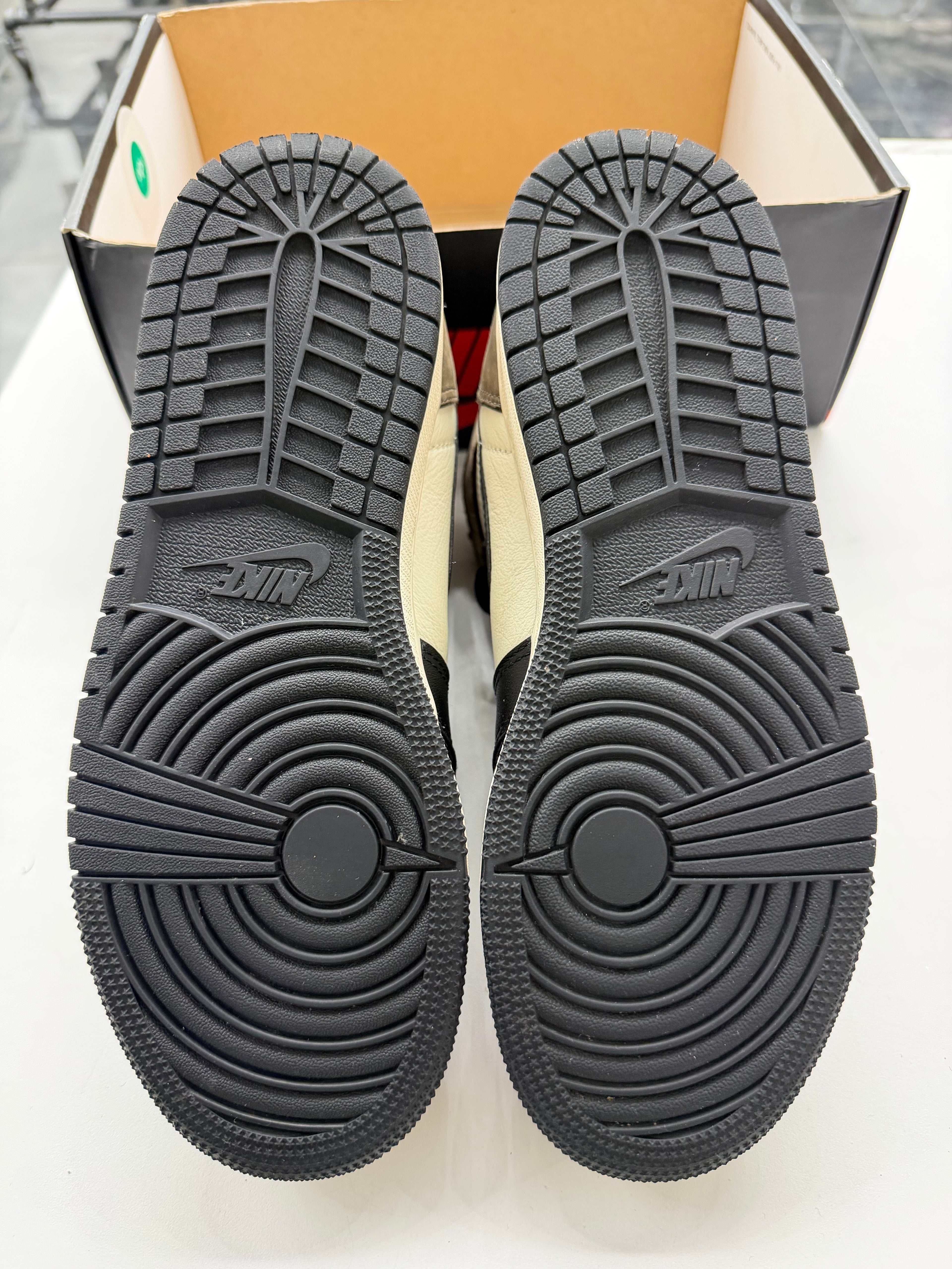 Jordan 1 Retro High Dark Mocha (GS) (NO BOX LID)