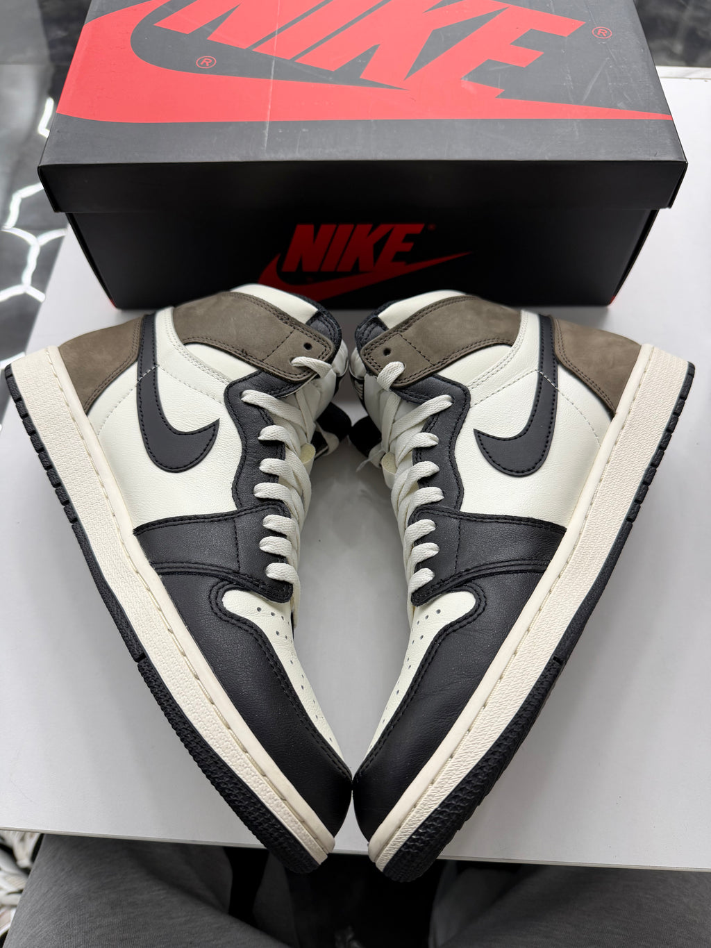 Jordan 1 Retro High Dark Mocha