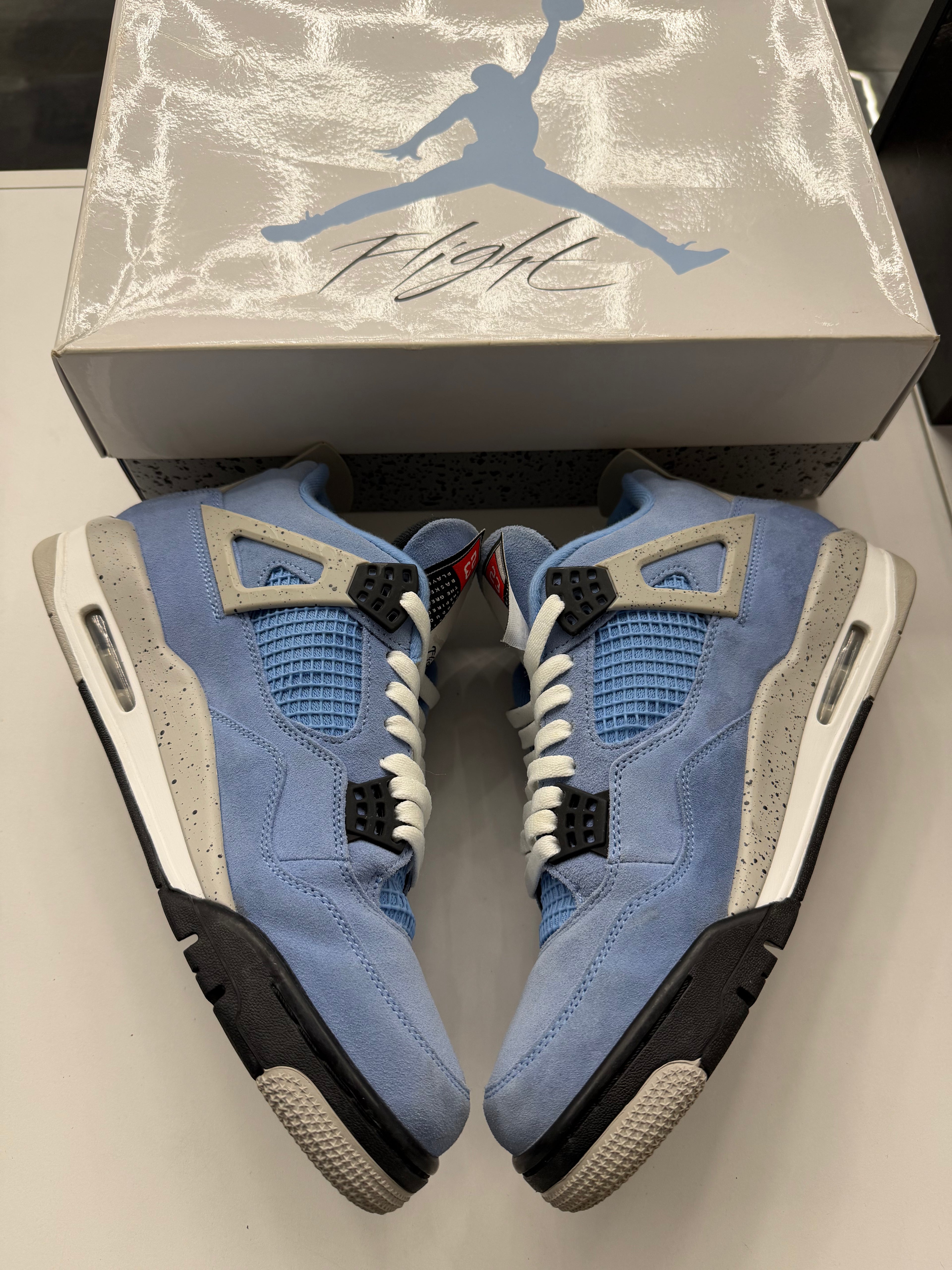 Jordan 4 Retro University Blue