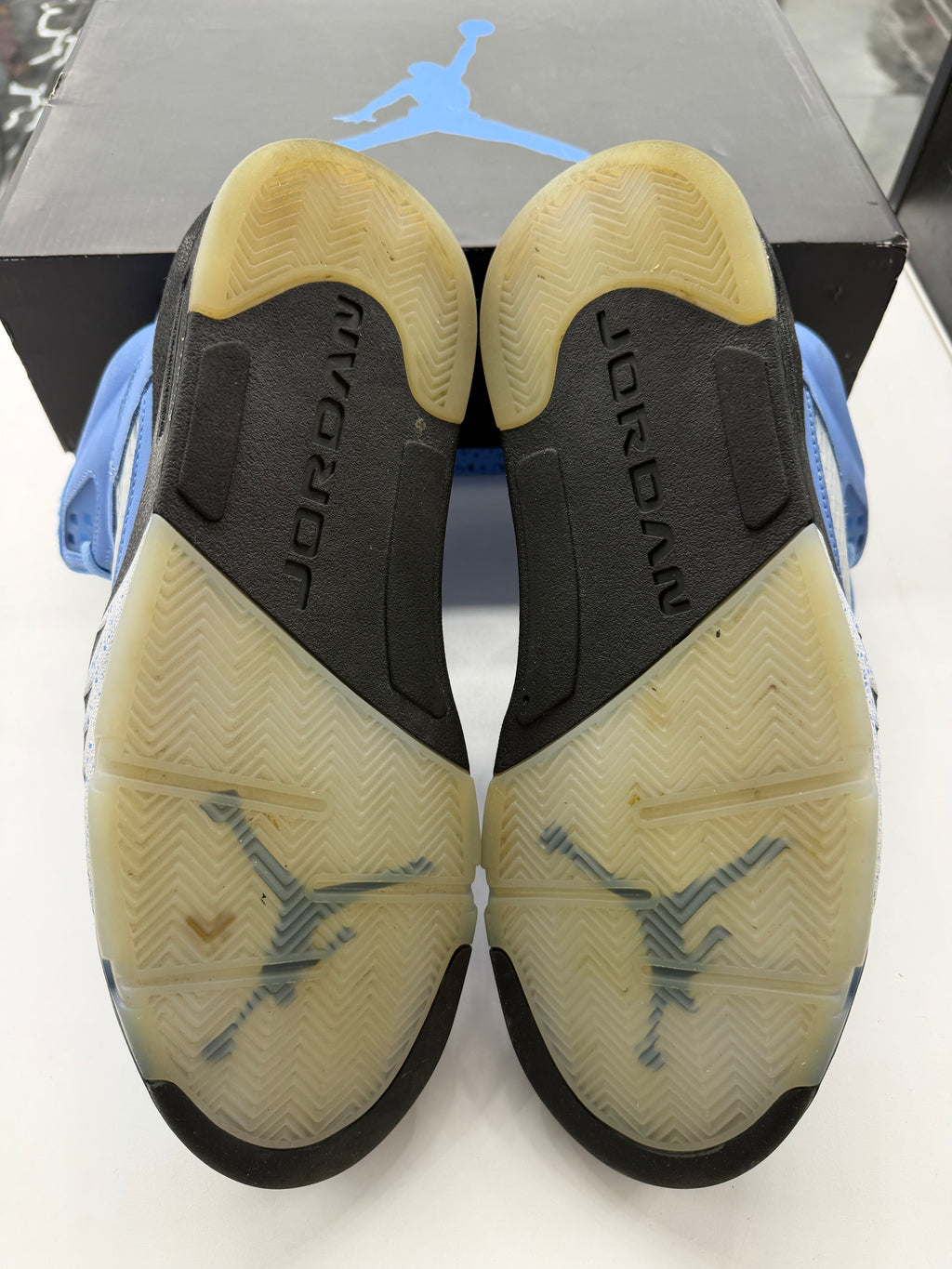 Jordan 5 Retro UNC University Blue