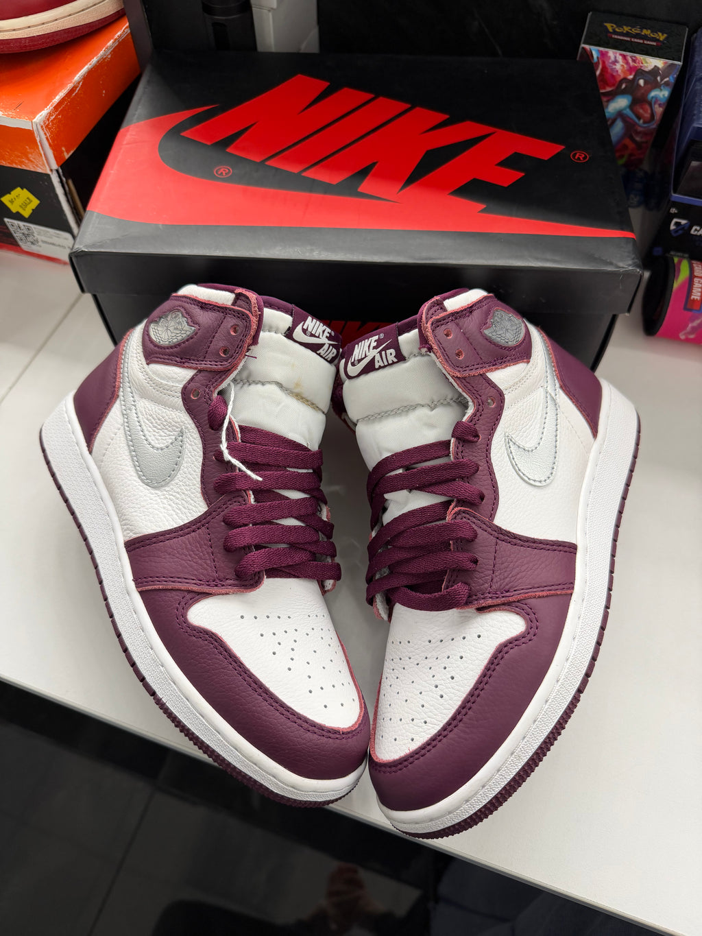 Jordan 1 Retro High OG Bordeaux (GS)