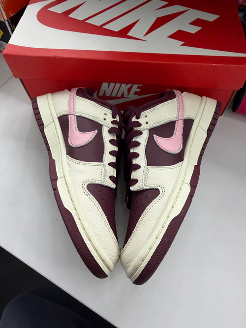 Dunk Low Retro PRM Valentine’s Day (2023)