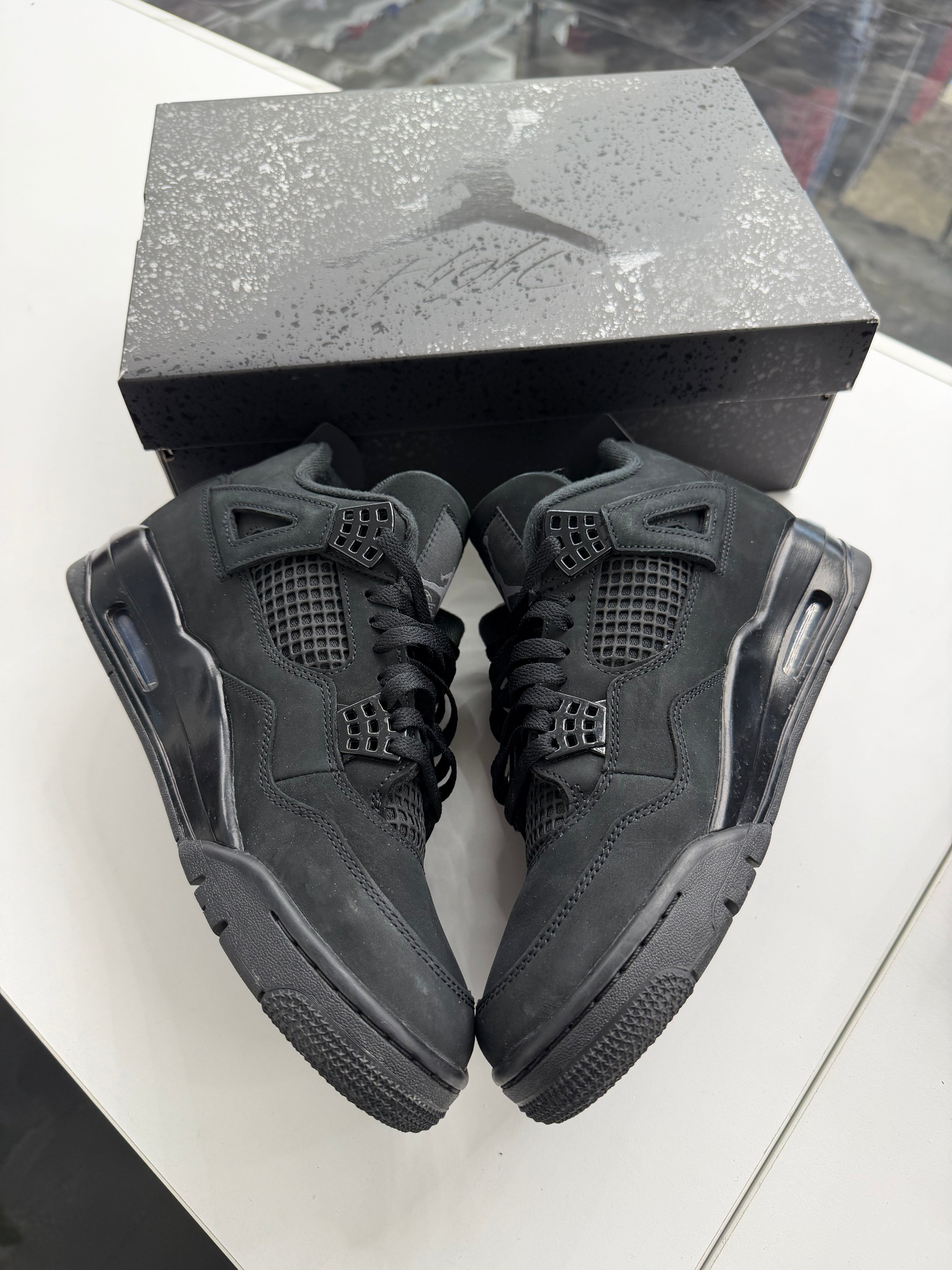 Jordan 4 Retro Black Cat (2025)