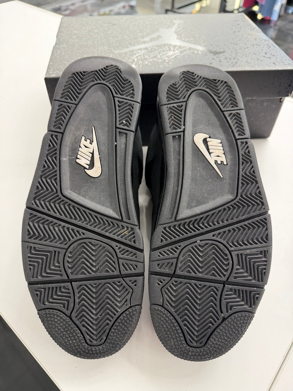 Jordan 4 Retro Black Cat (2025)