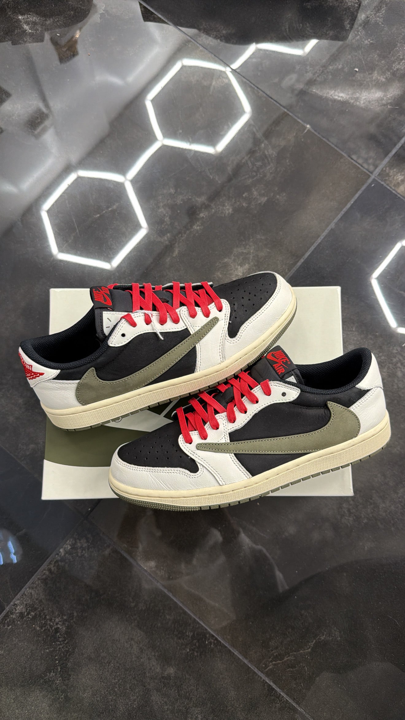Jordan 1 Retro Low OG SP Travis Scott Olive (Women’s)