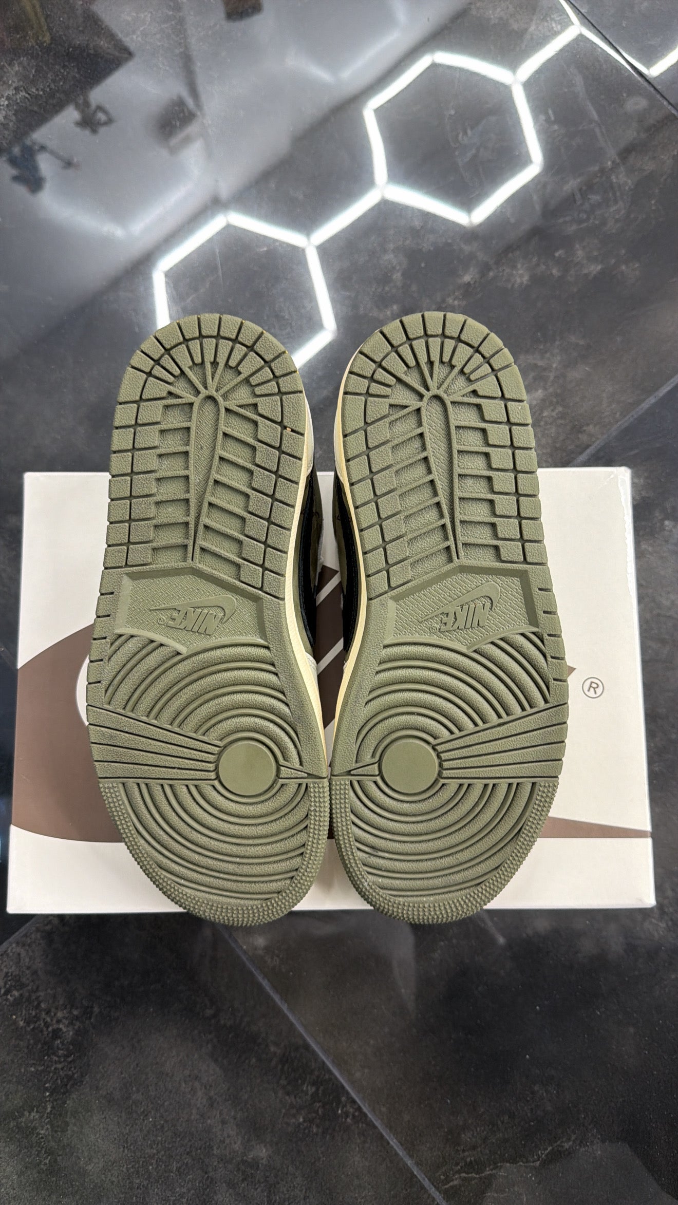 Jordan 1 Retro Low OG SP Travis Scott Medium Olive