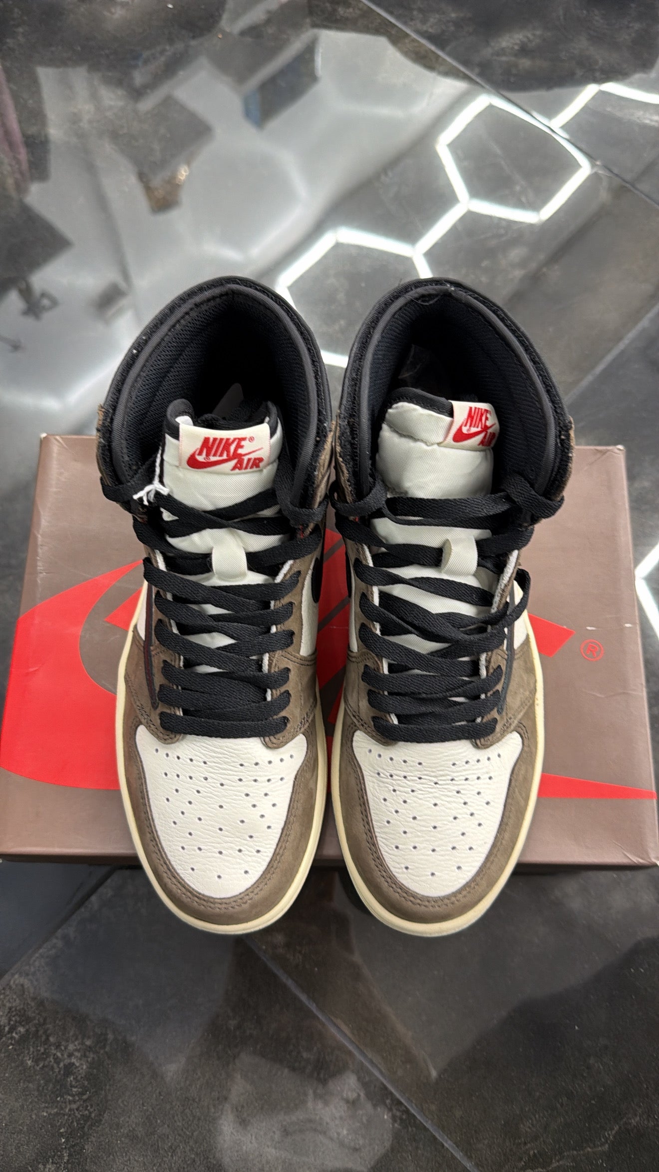 Jordan 1 Retro High OG SP Travis Scott  Mocha