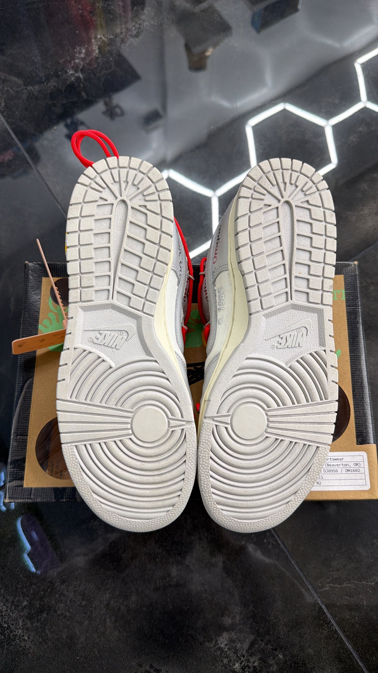 Nike Dunk Low Off-White Lot 6