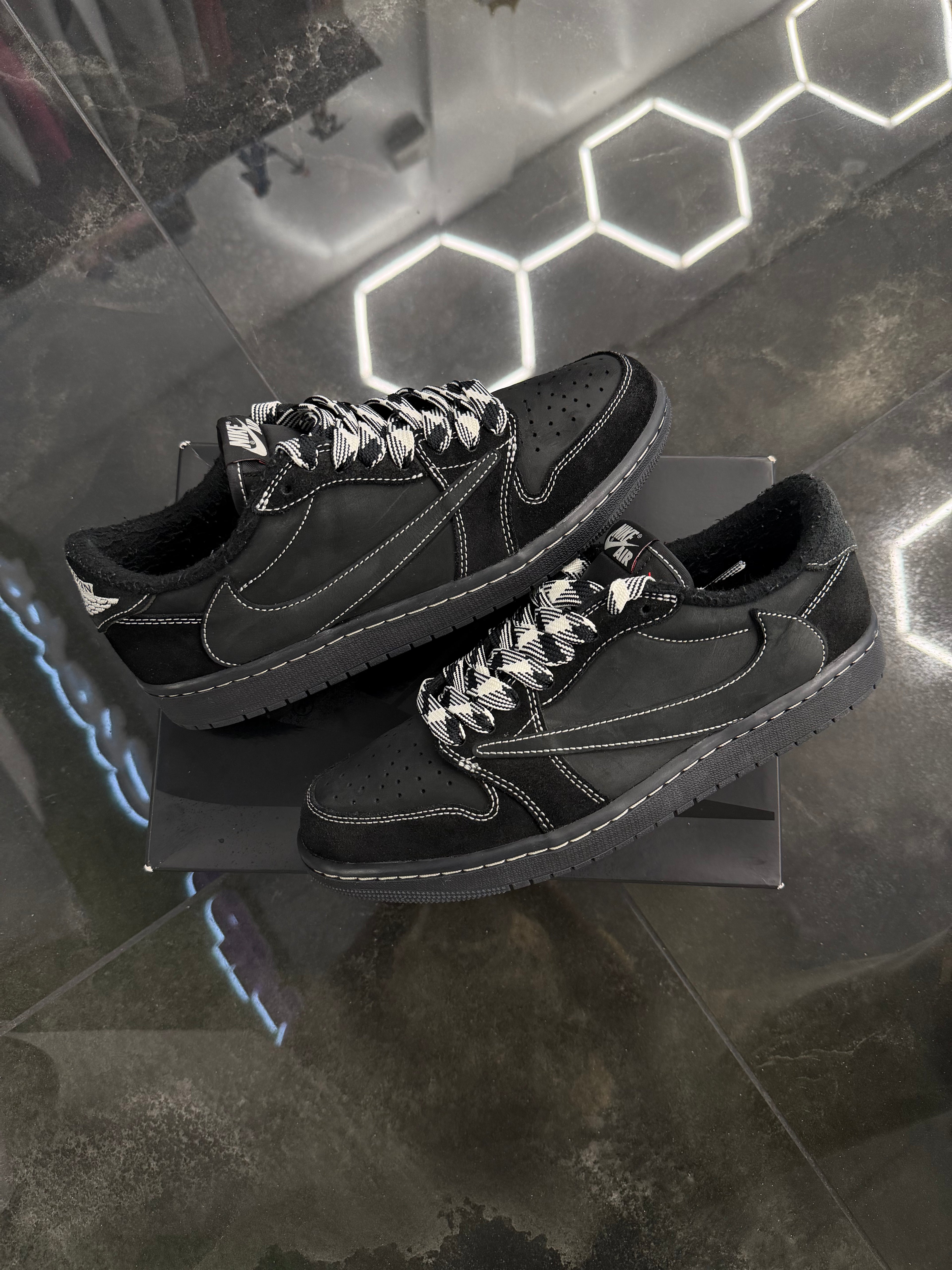 Jordan 1 Retro Low OG SP Travis Scott Black Phantom