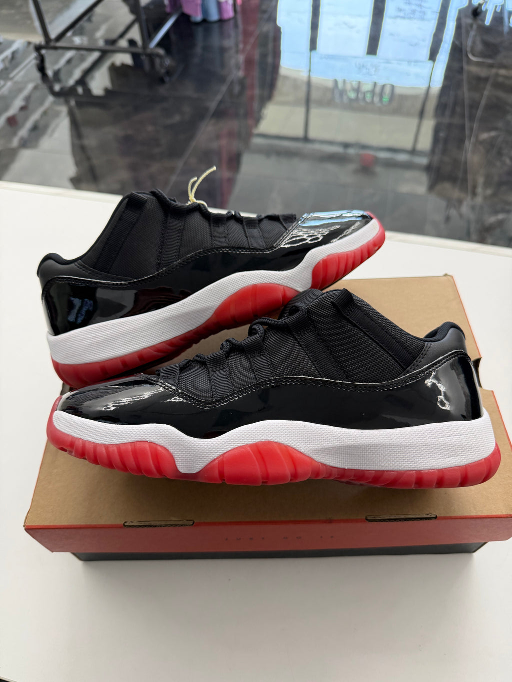 Jordan 11 Retro Low Bred (2025)