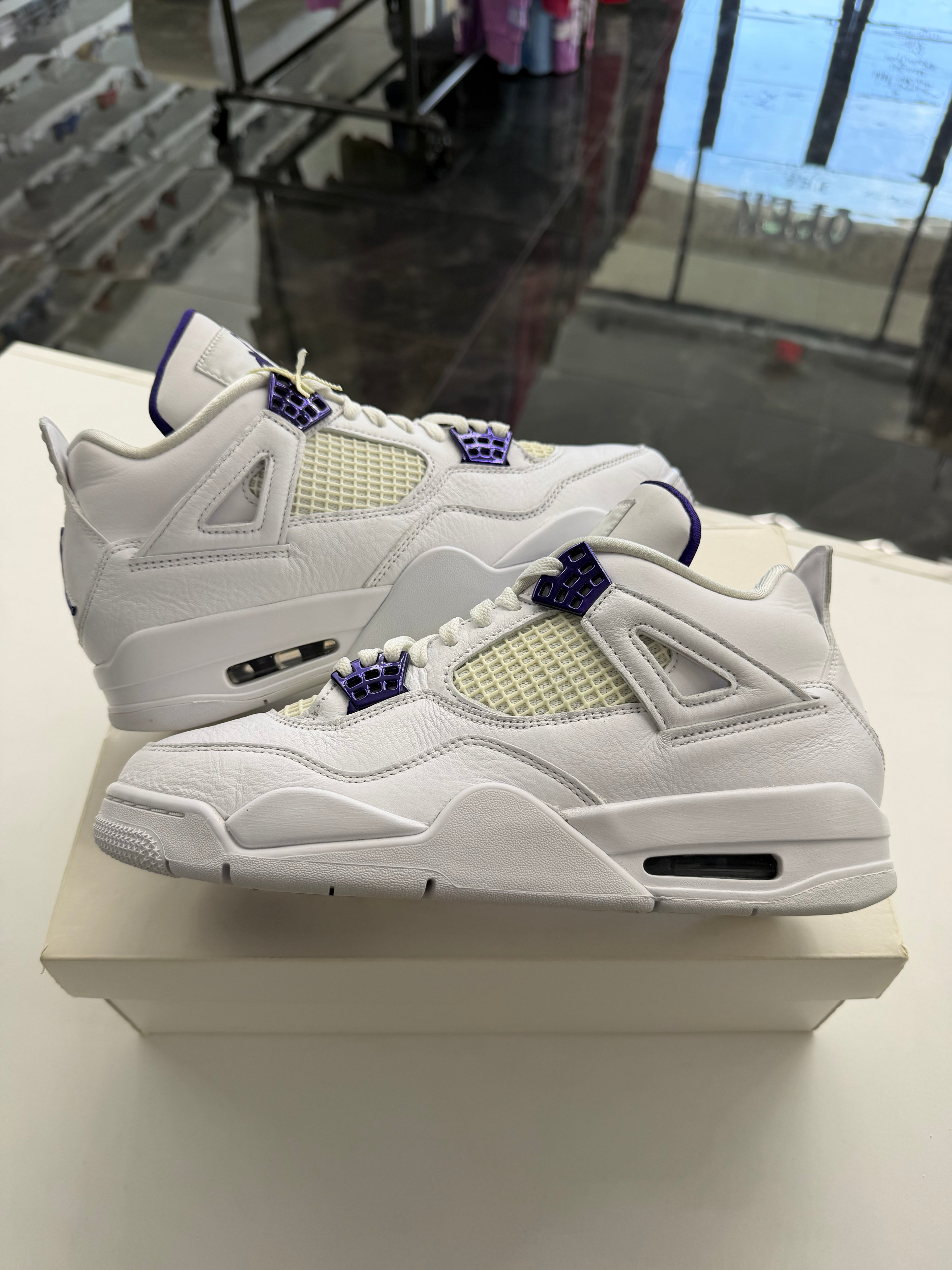 Jordan 4 Retro Metallic Purple