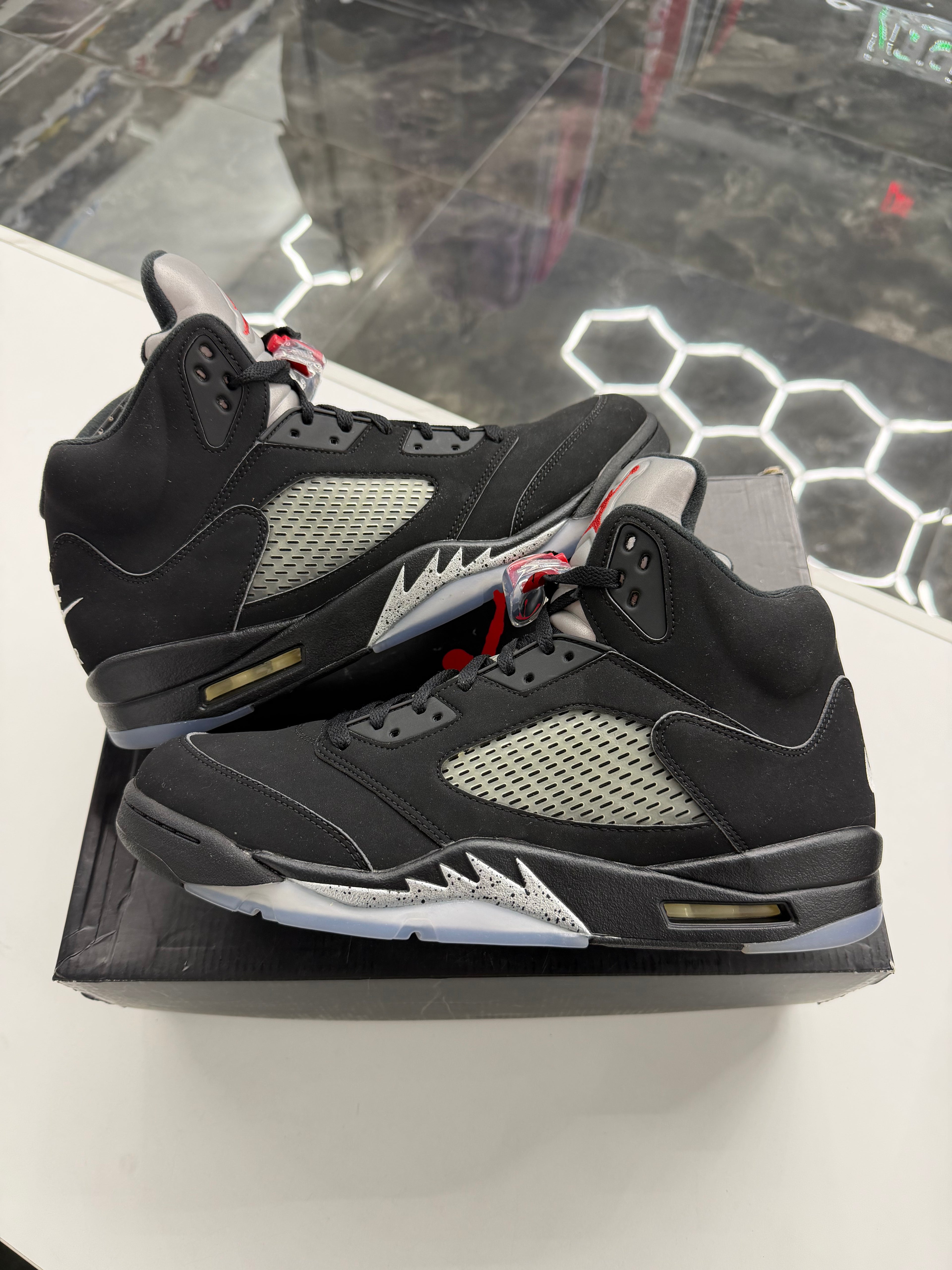 Jordan 5 Retro Black Metallic (2016)