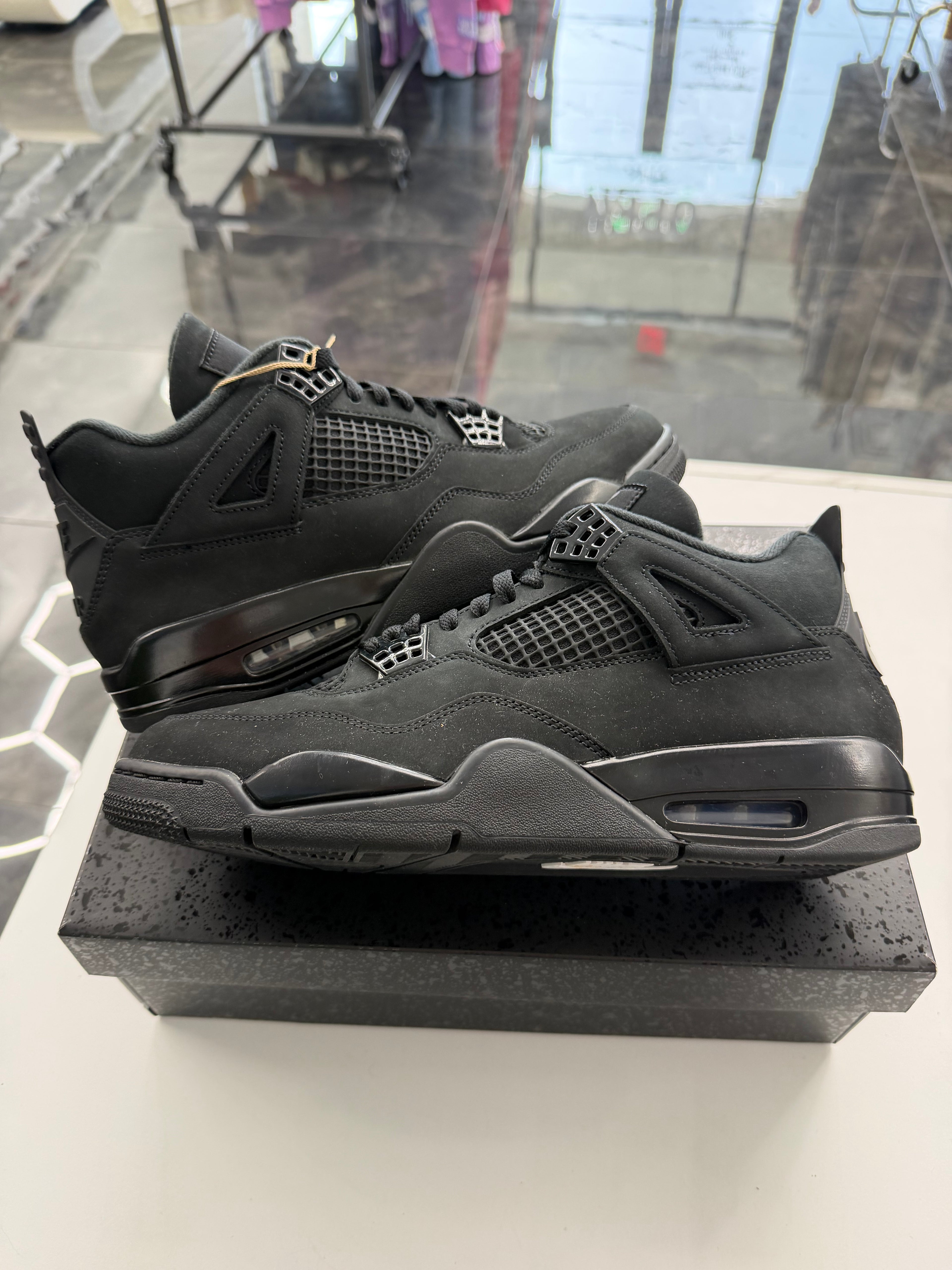 Jordan 4 Retro Black Cat (2025)