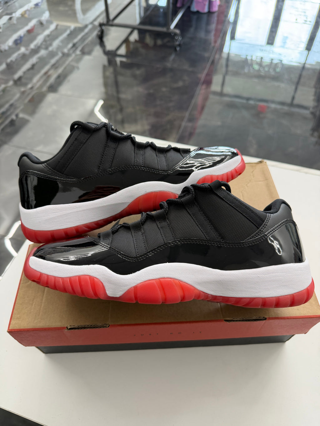 Jordan 11 Retro Low Bred (2025)