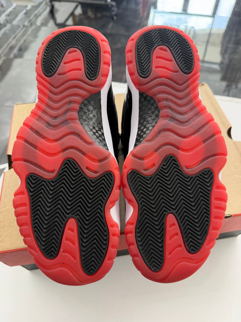 Jordan 11 Retro Low Bred (2025)